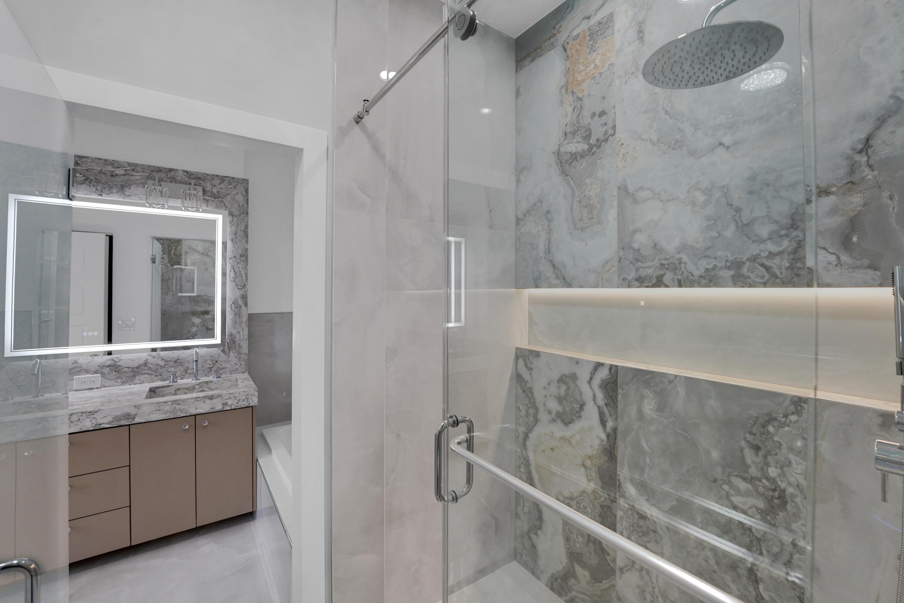 671 NE 191st Miami, FL 33179