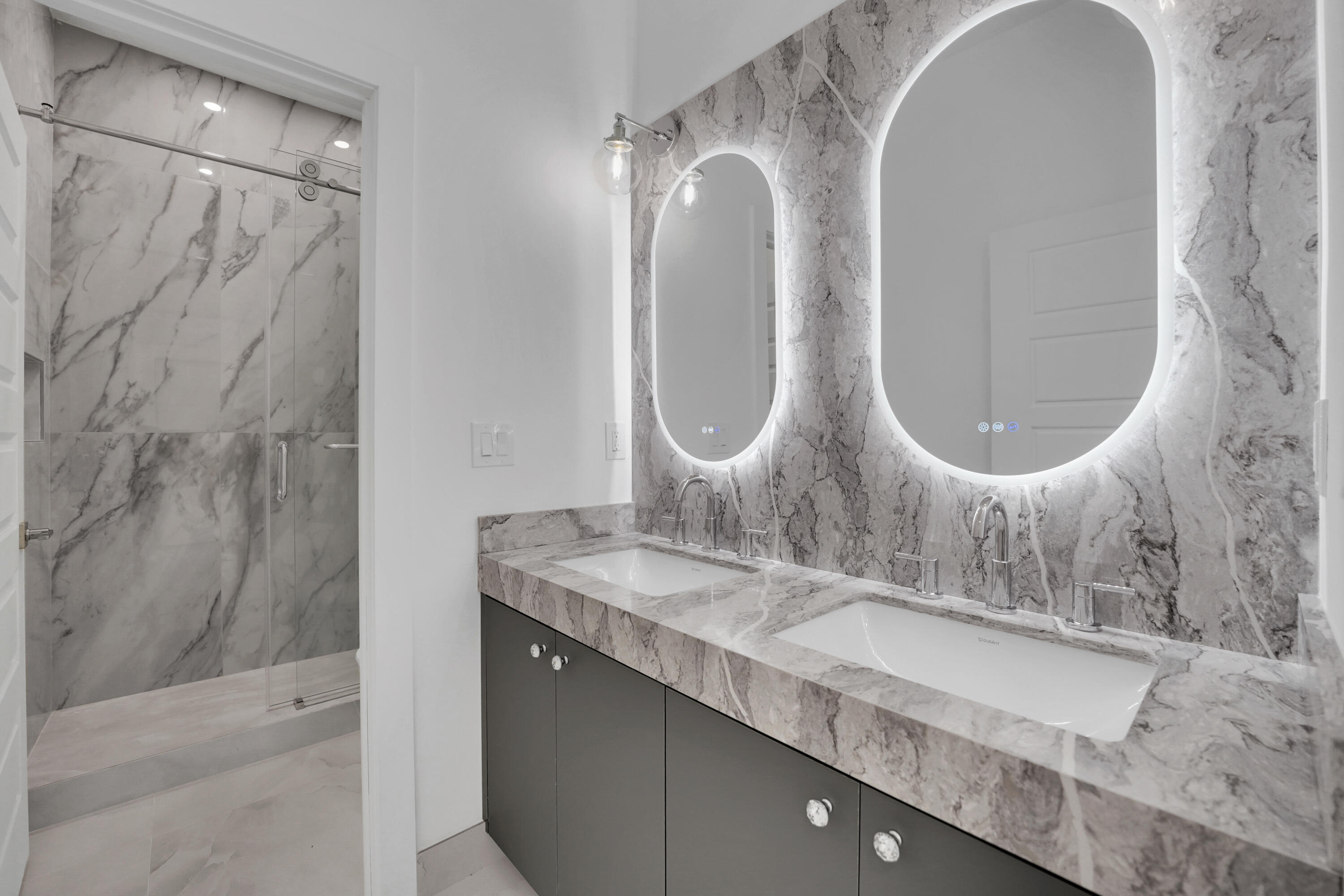 671 NE 191st Miami, FL 33179