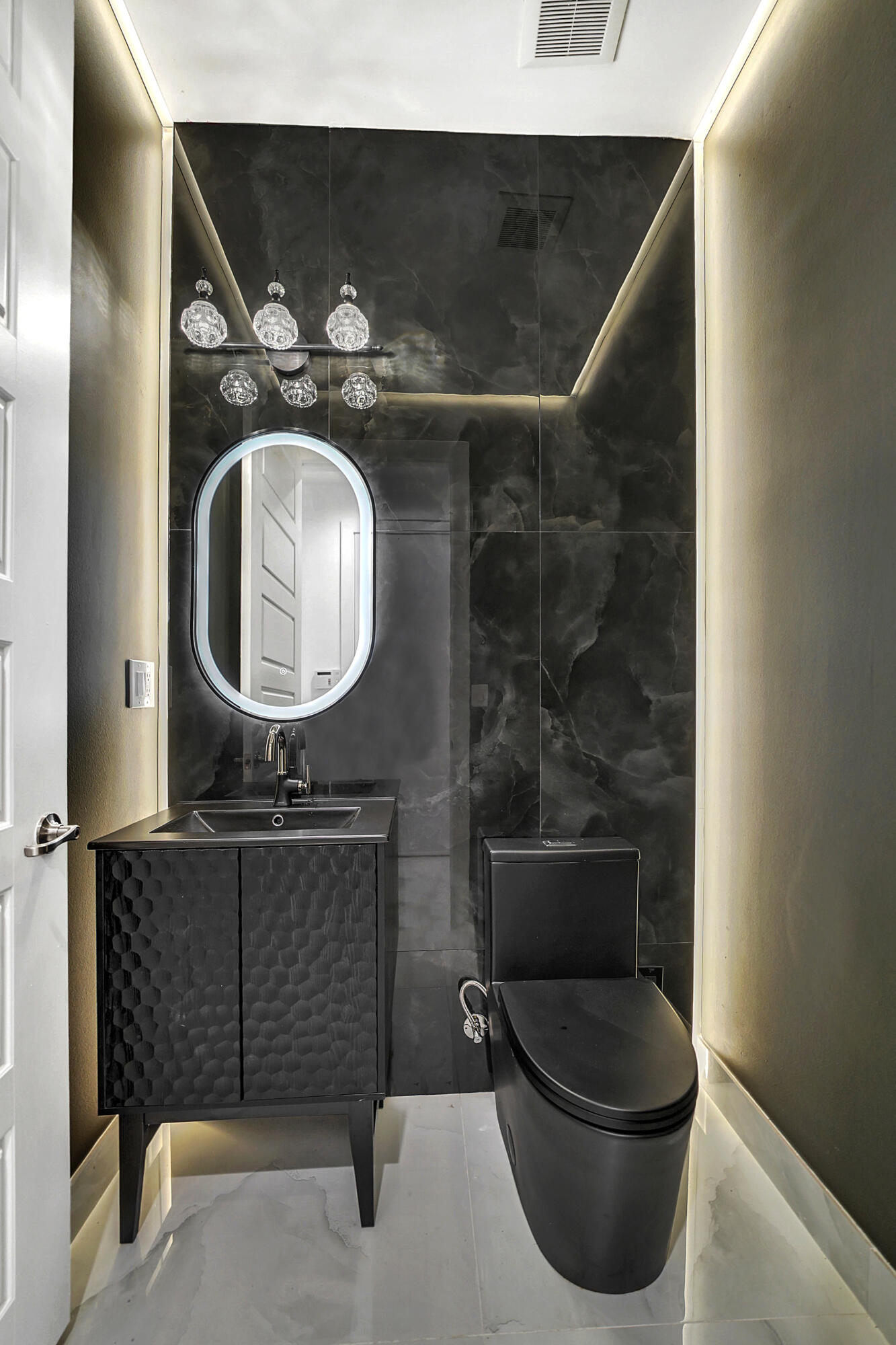 671 NE 191st Miami, FL 33179