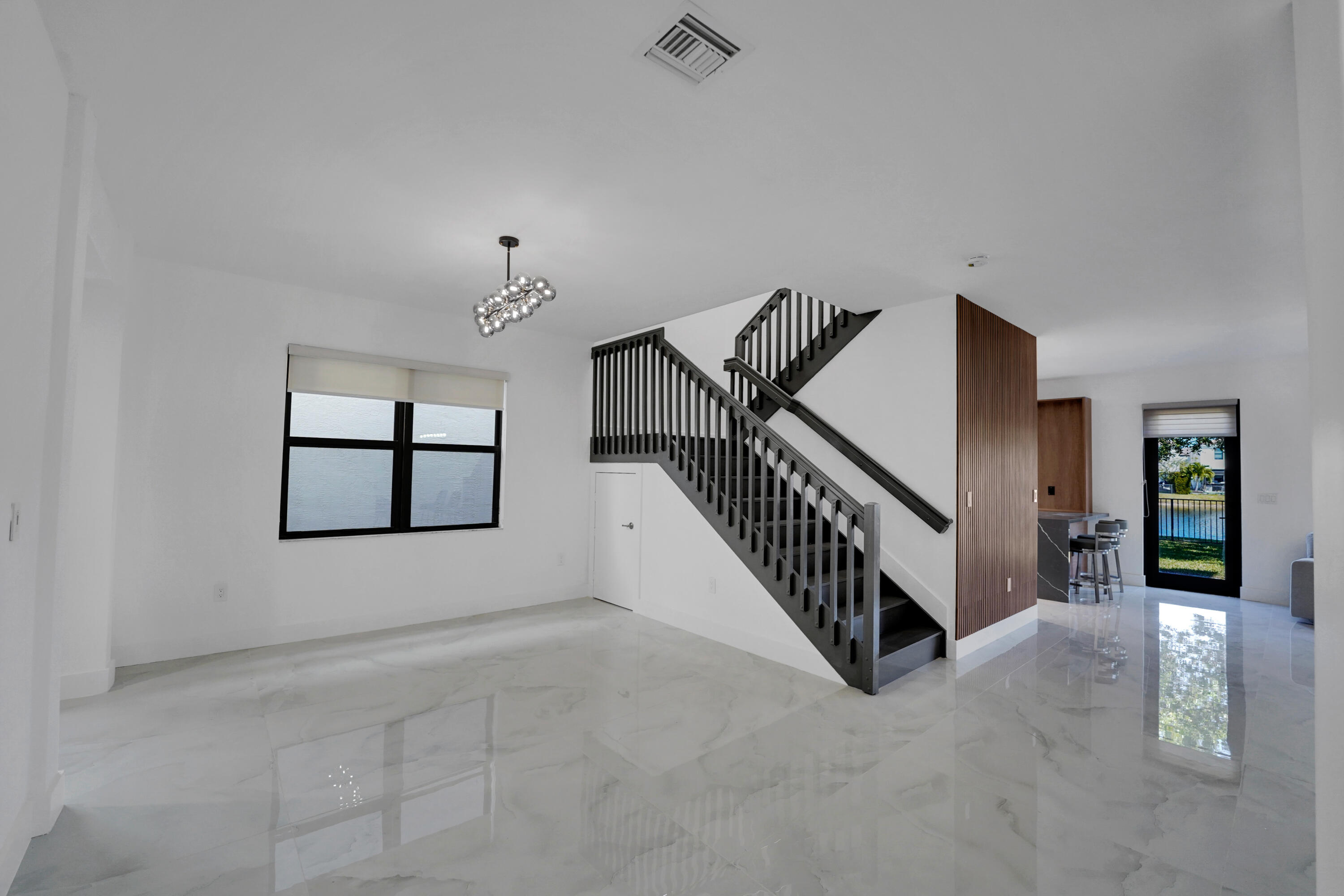 671 NE 191st Miami, FL 33179