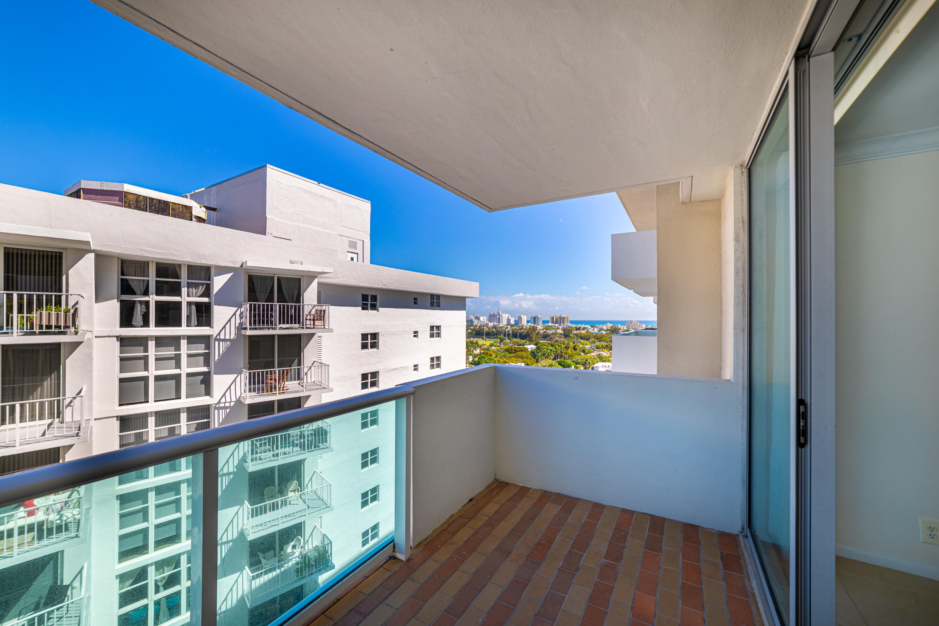 image Mirador 1200 (North Tower)1