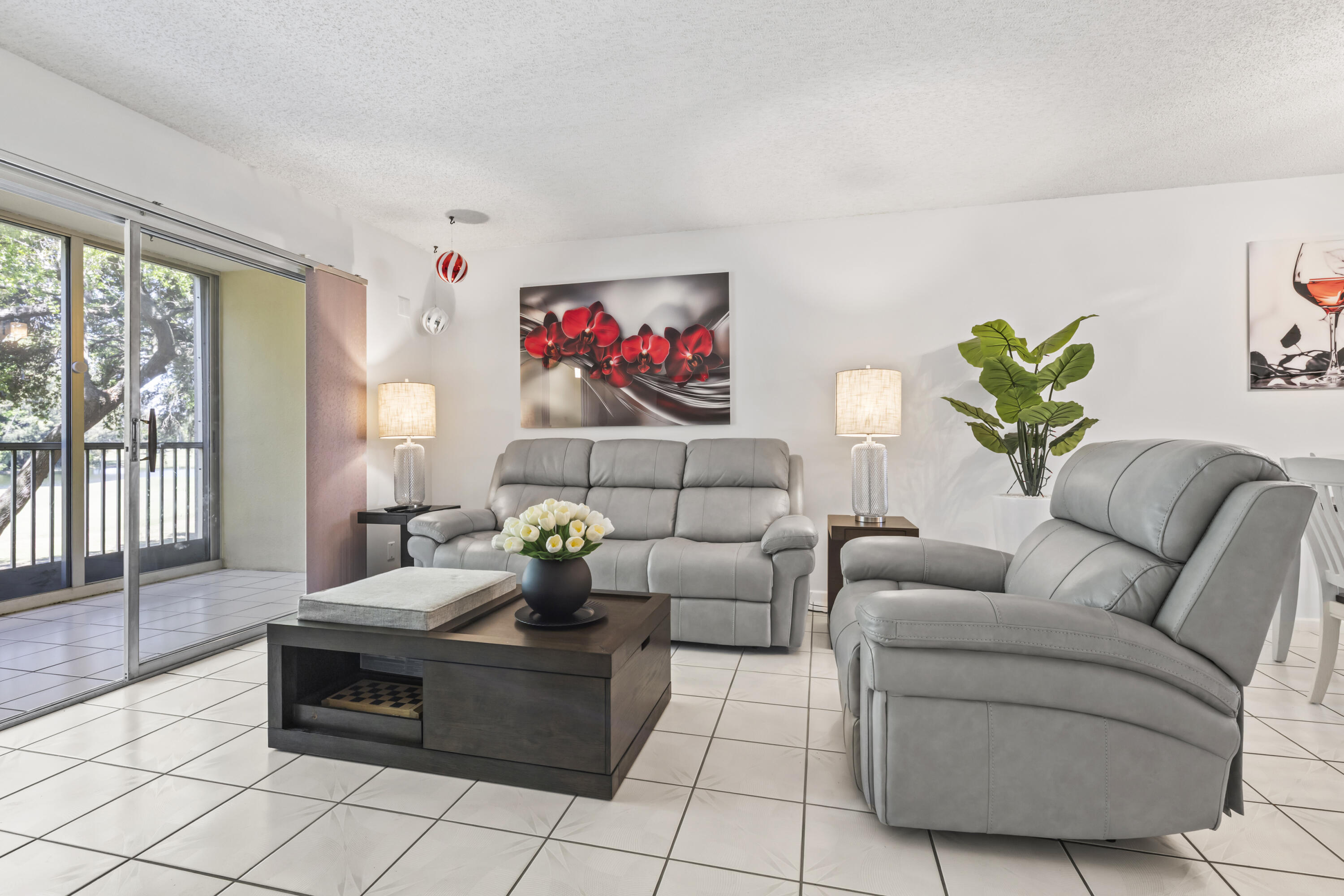 1000 SW 125th #211 Pembroke Pines, FL 33027