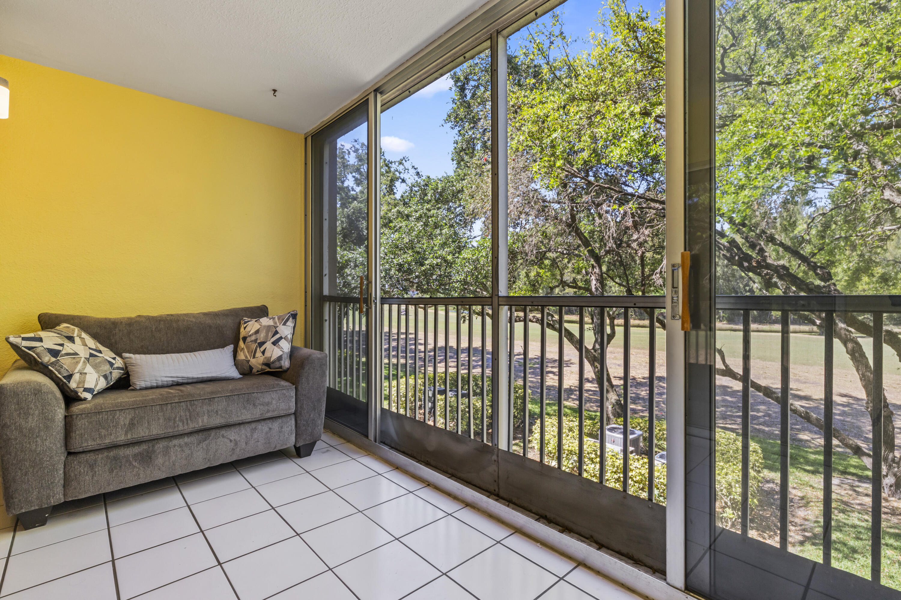 1000 SW 125th #211 Pembroke Pines, FL 33027