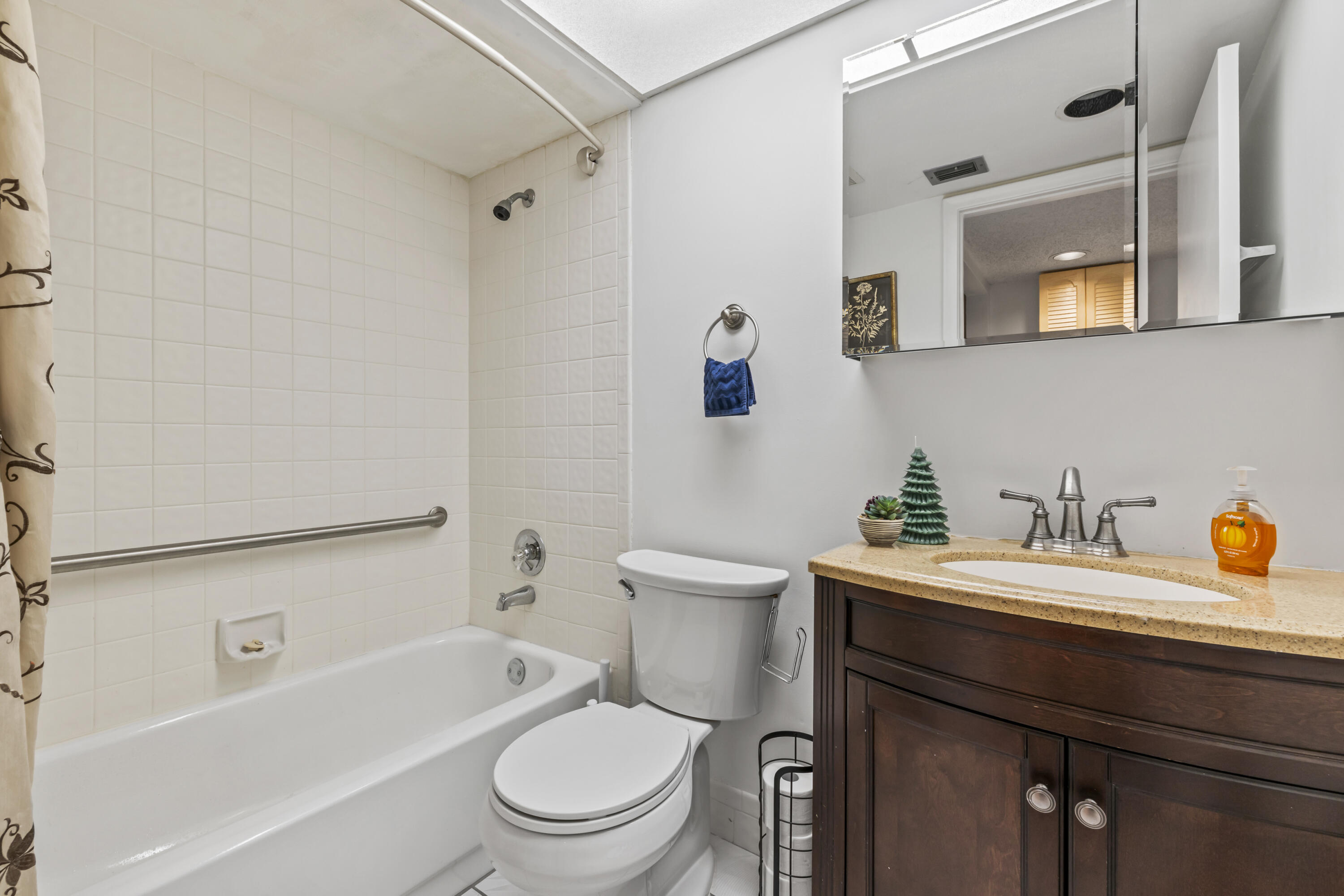 1000 SW 125th #211 Pembroke Pines, FL 33027