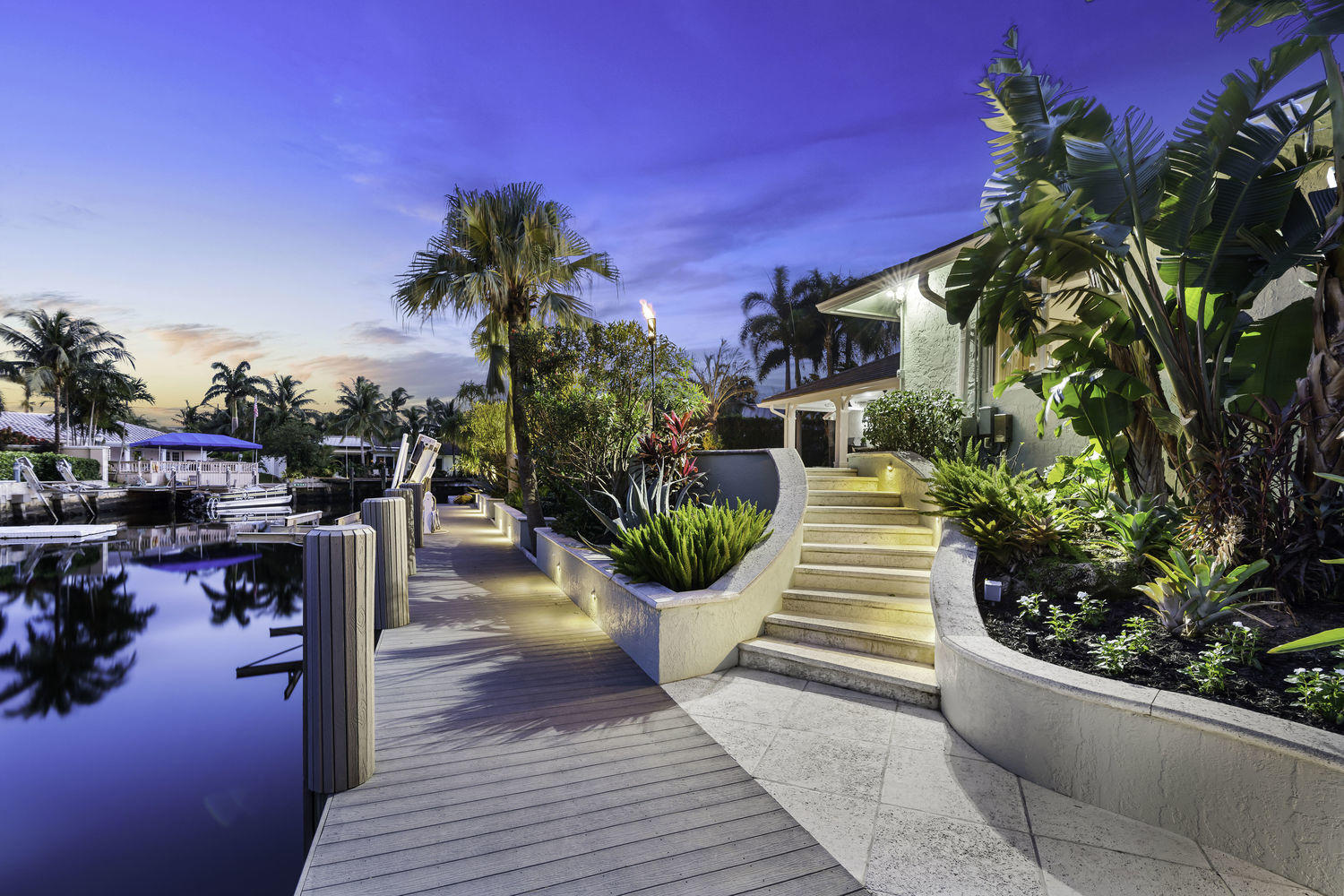 830 NE Boca Bay Colony