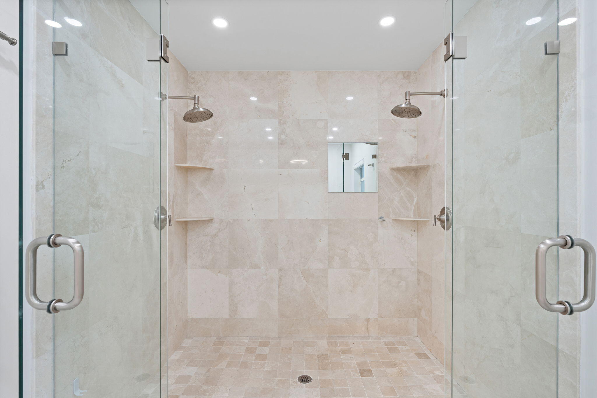 1114 W Cypress #V-8 Pompano Beach, FL 33069