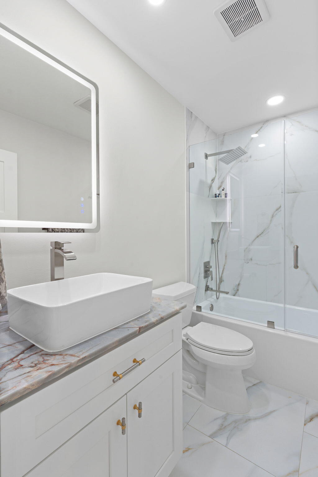 1114 W Cypress #V-8 Pompano Beach, FL 33069