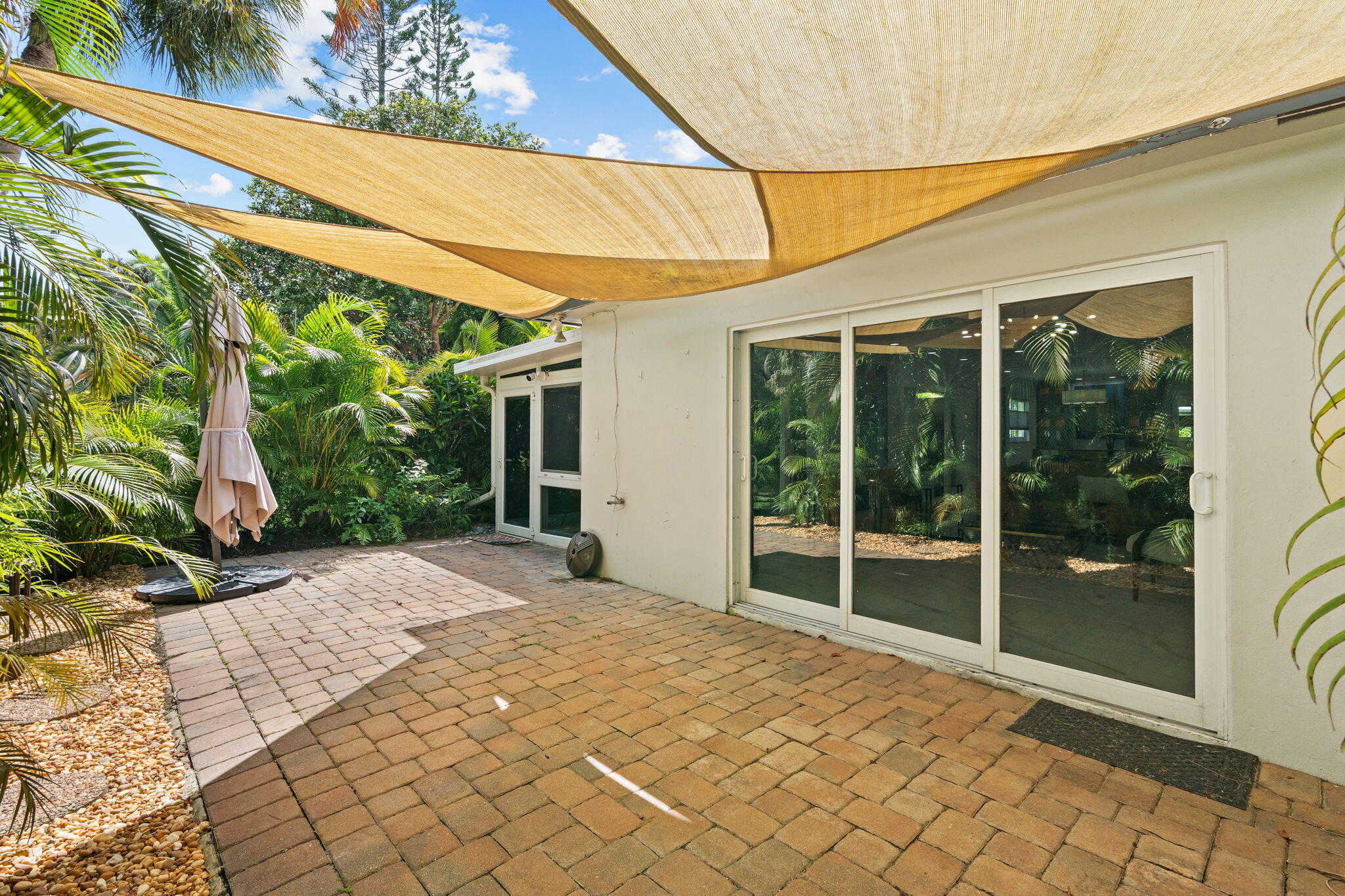 1114 W Cypress #V-8 Pompano Beach, FL 33069