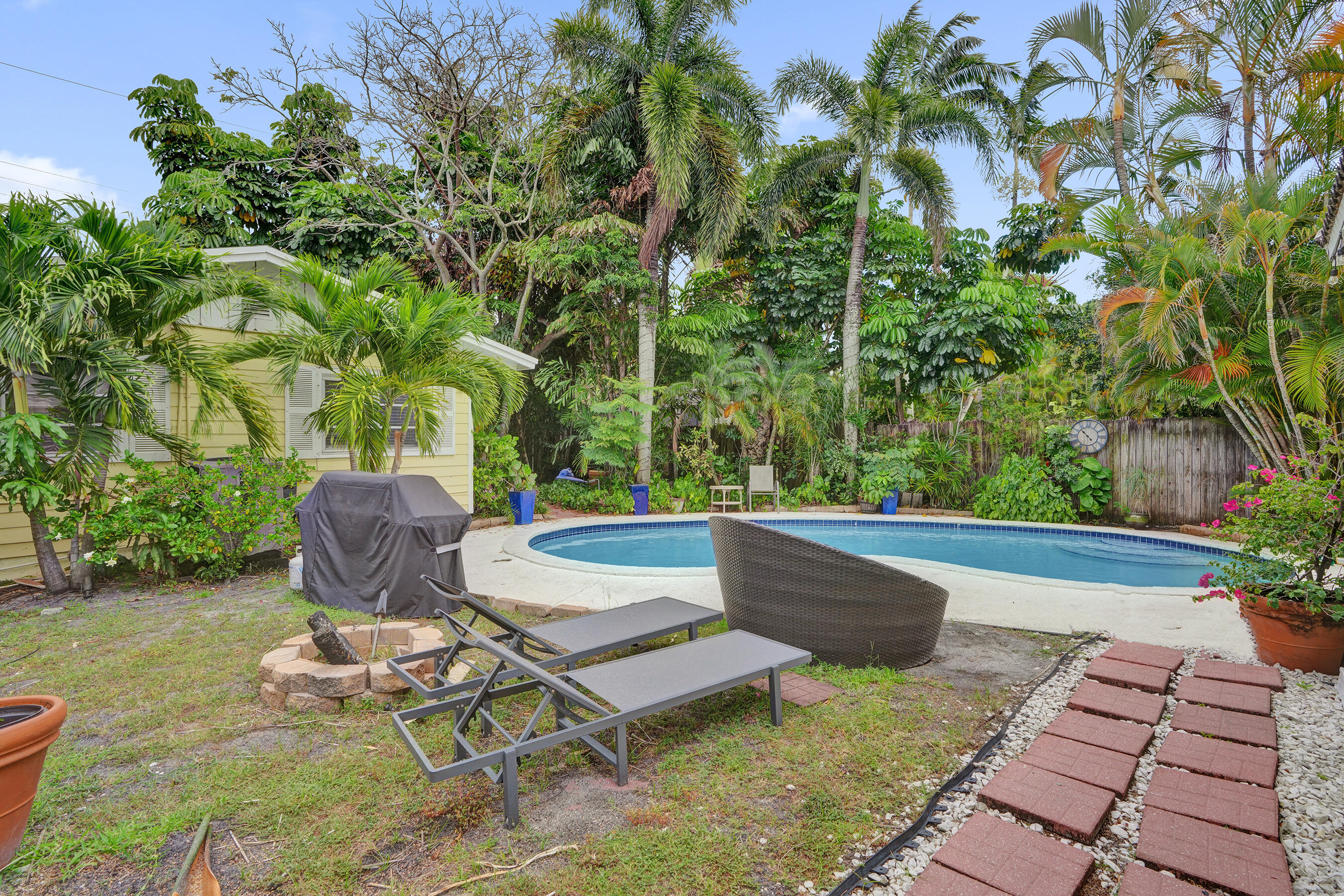 530 NE 11th Fort Lauderdale, FL 33301