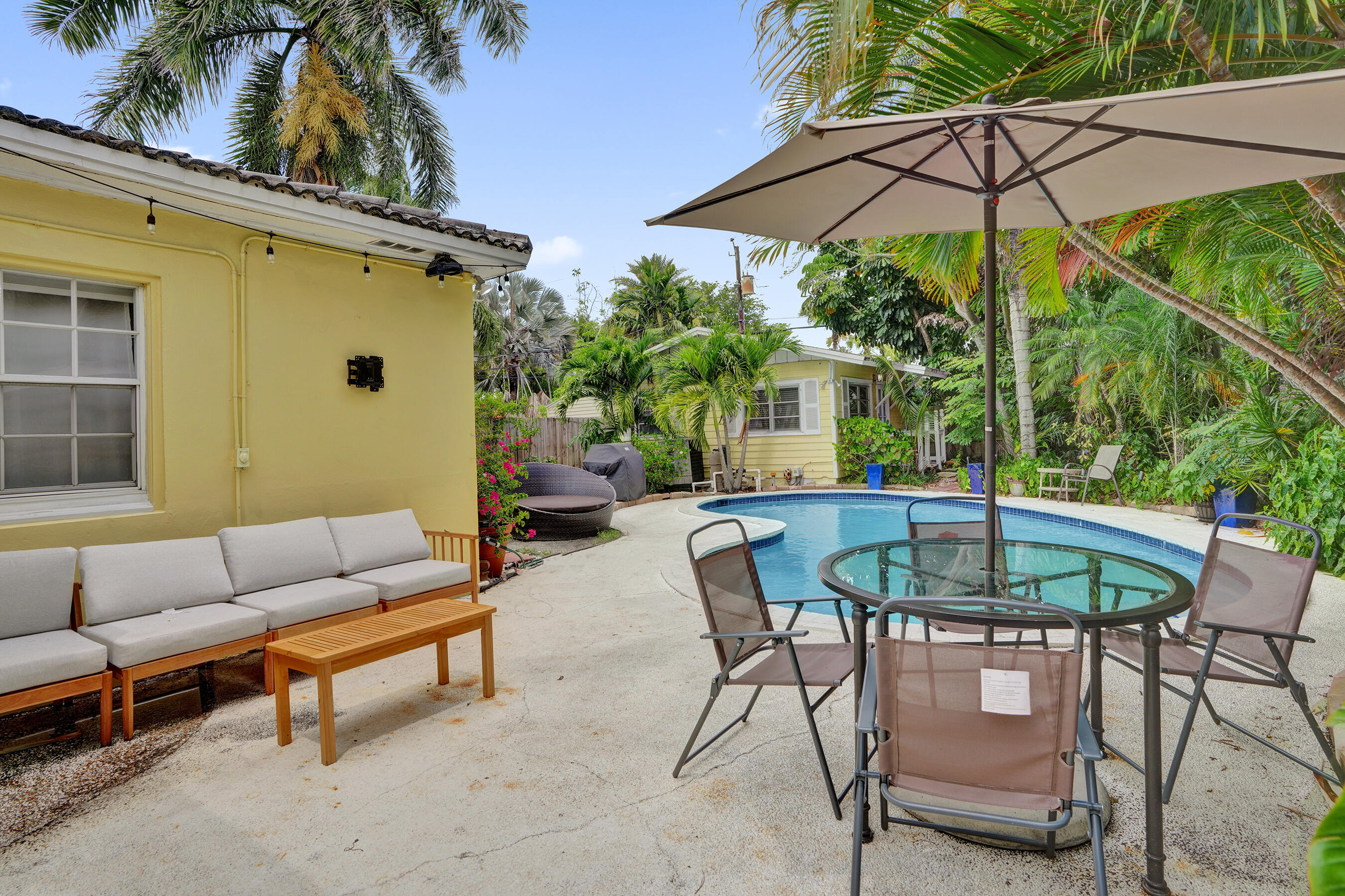 530 NE 11th Fort Lauderdale, FL 33301