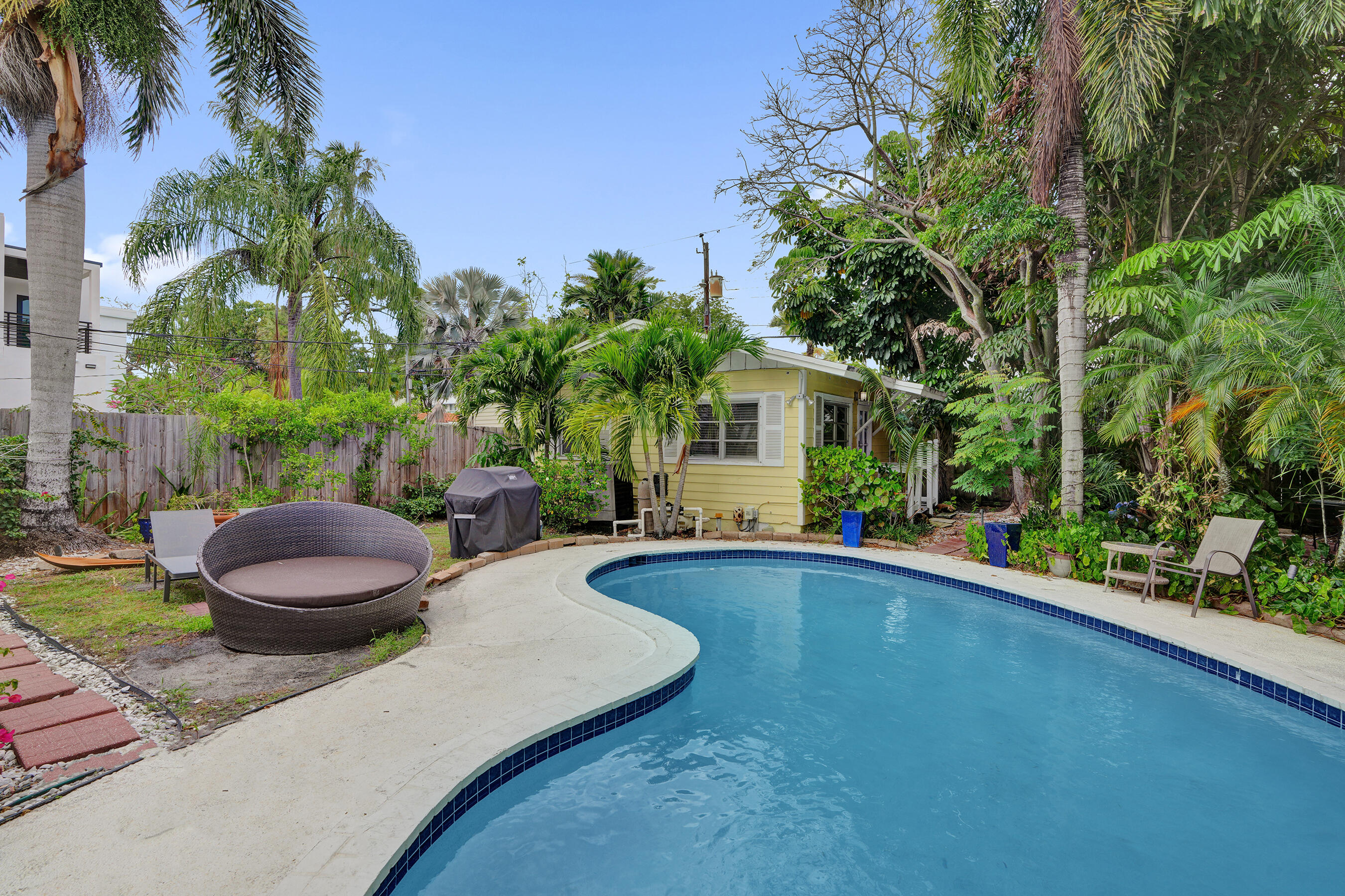 530 NE 11th Fort Lauderdale, FL 33301