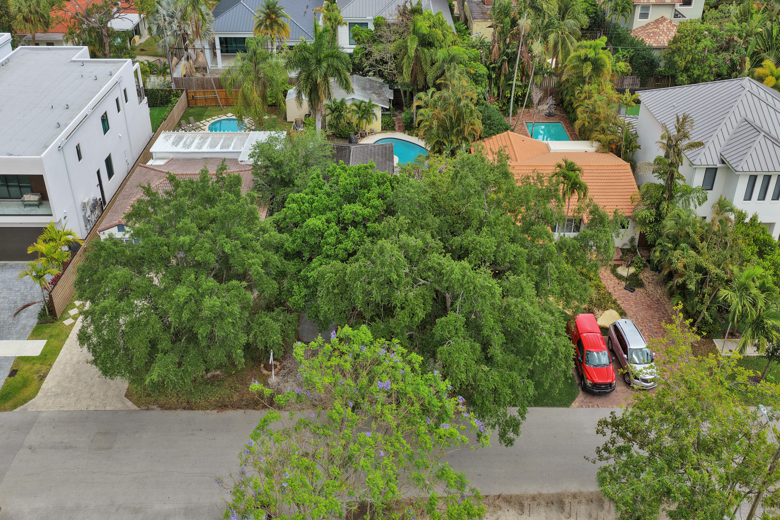 530 NE 11th Fort Lauderdale, FL 33301