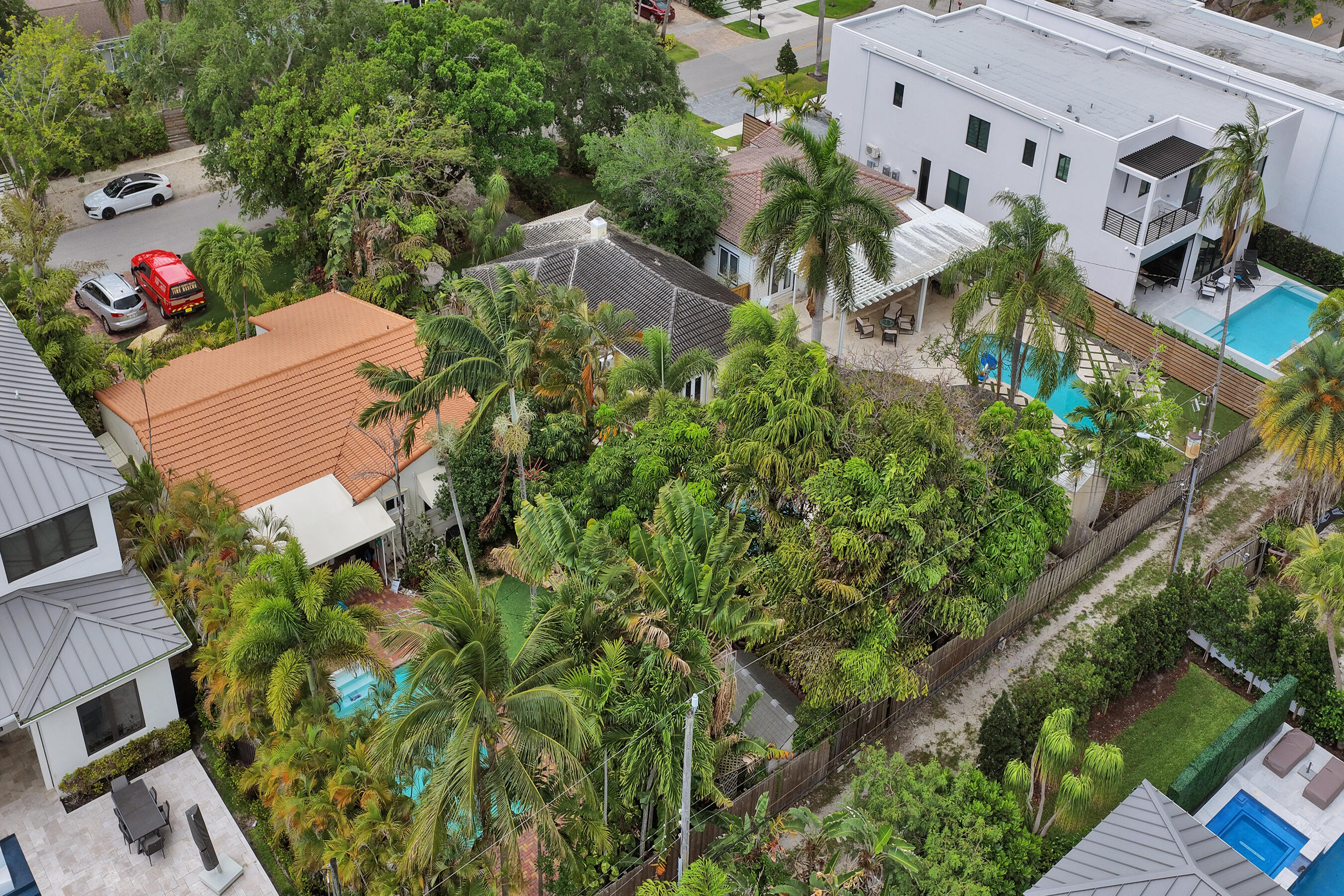530 NE 11th Fort Lauderdale, FL 33301