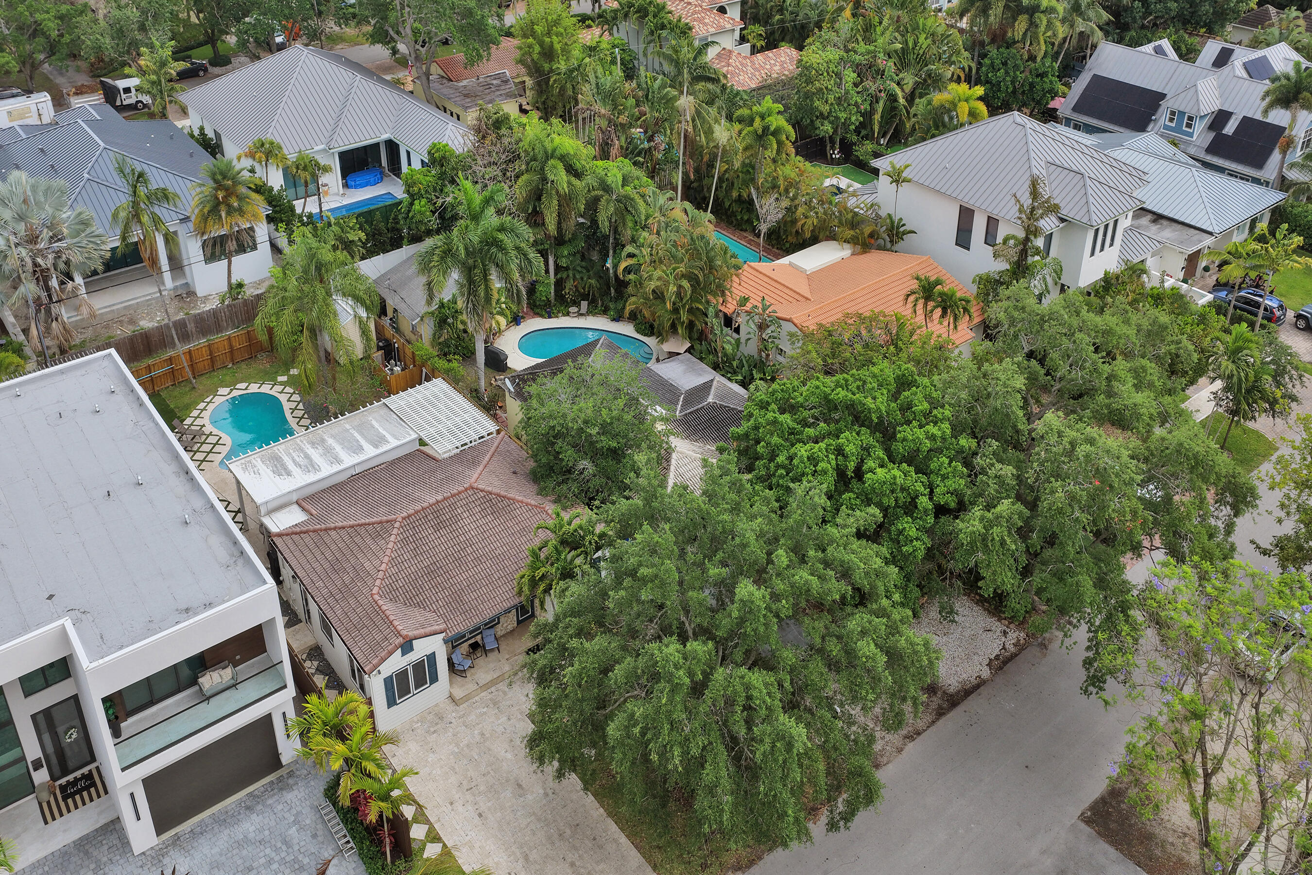 530 NE 11th Fort Lauderdale, FL 33301