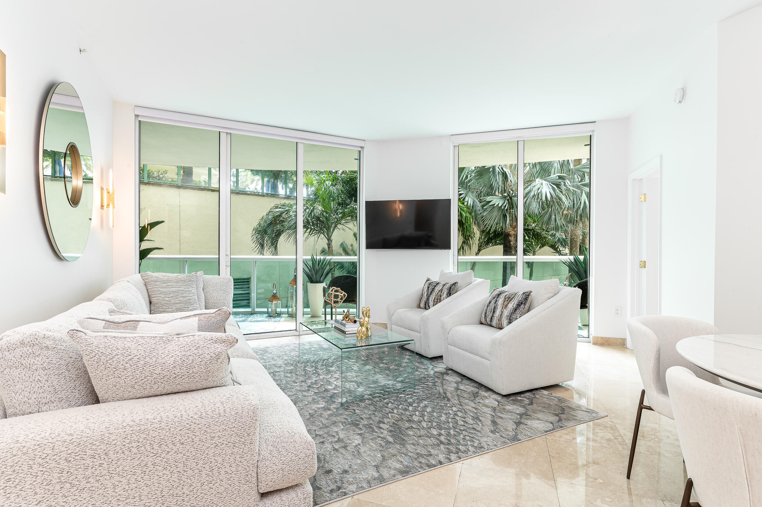 347 N New Riv