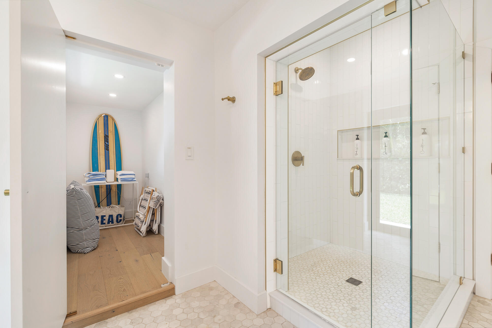 320 Linda West Palm Beach, FL 33405