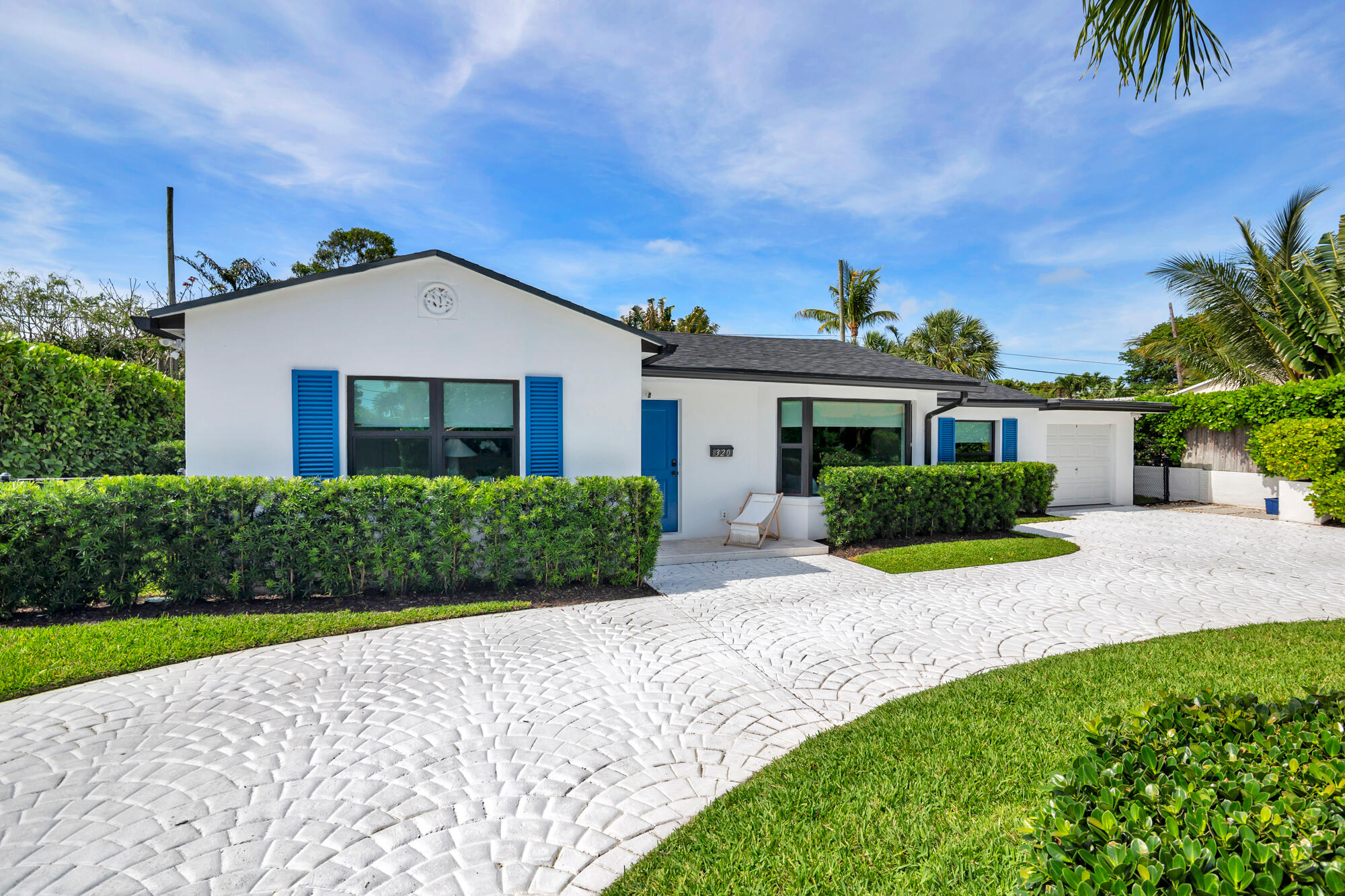 320 Linda West Palm Beach, FL 33405