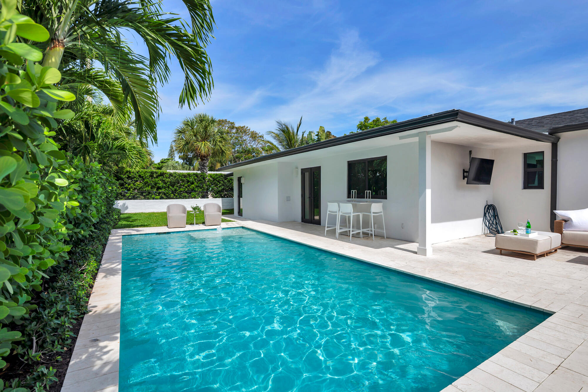 320 Linda West Palm Beach, FL 33405
