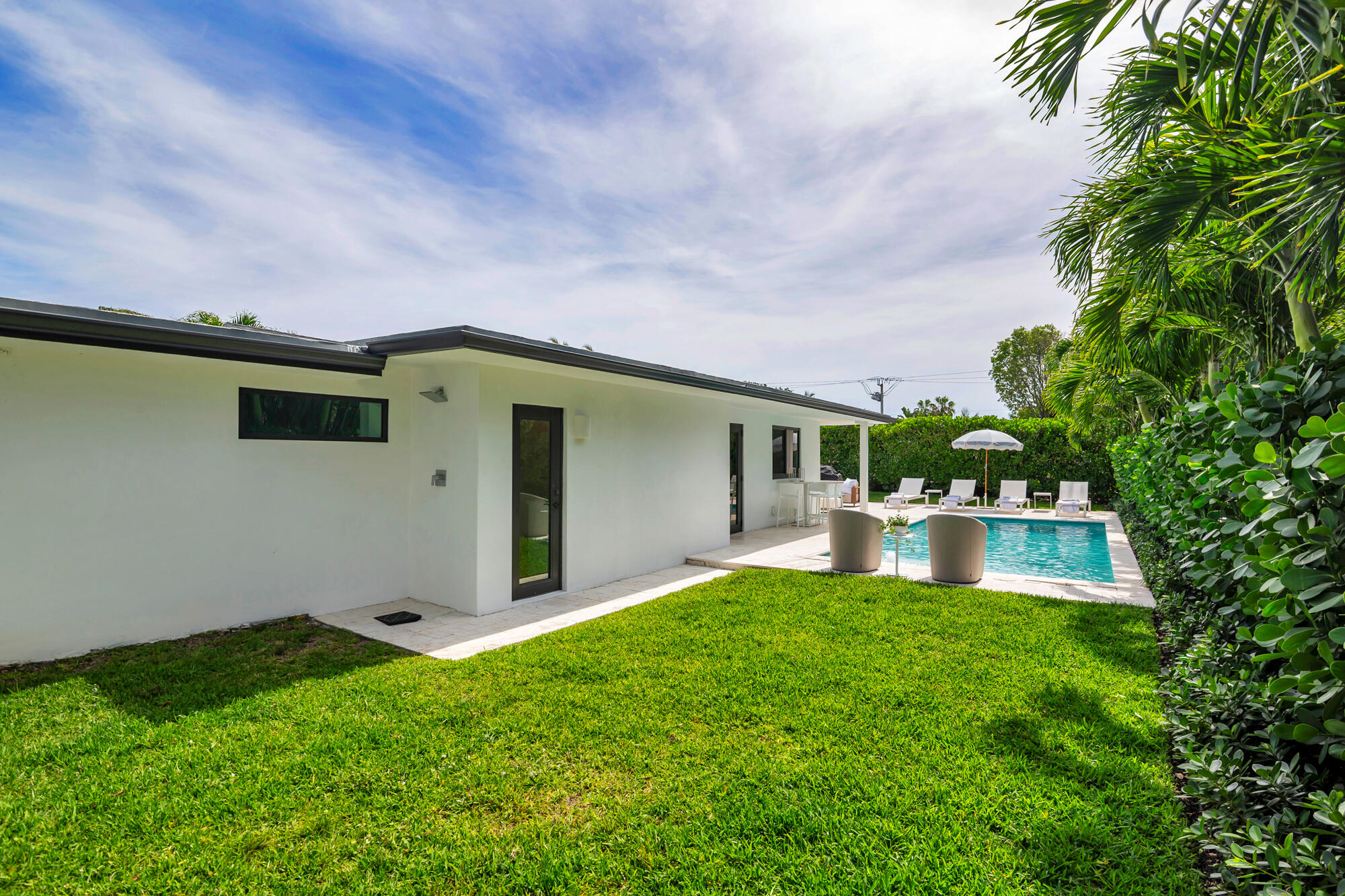 320 Linda West Palm Beach, FL 33405