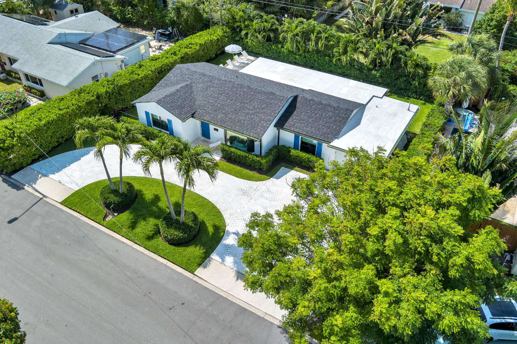 320 Linda West Palm Beach, FL 33405
