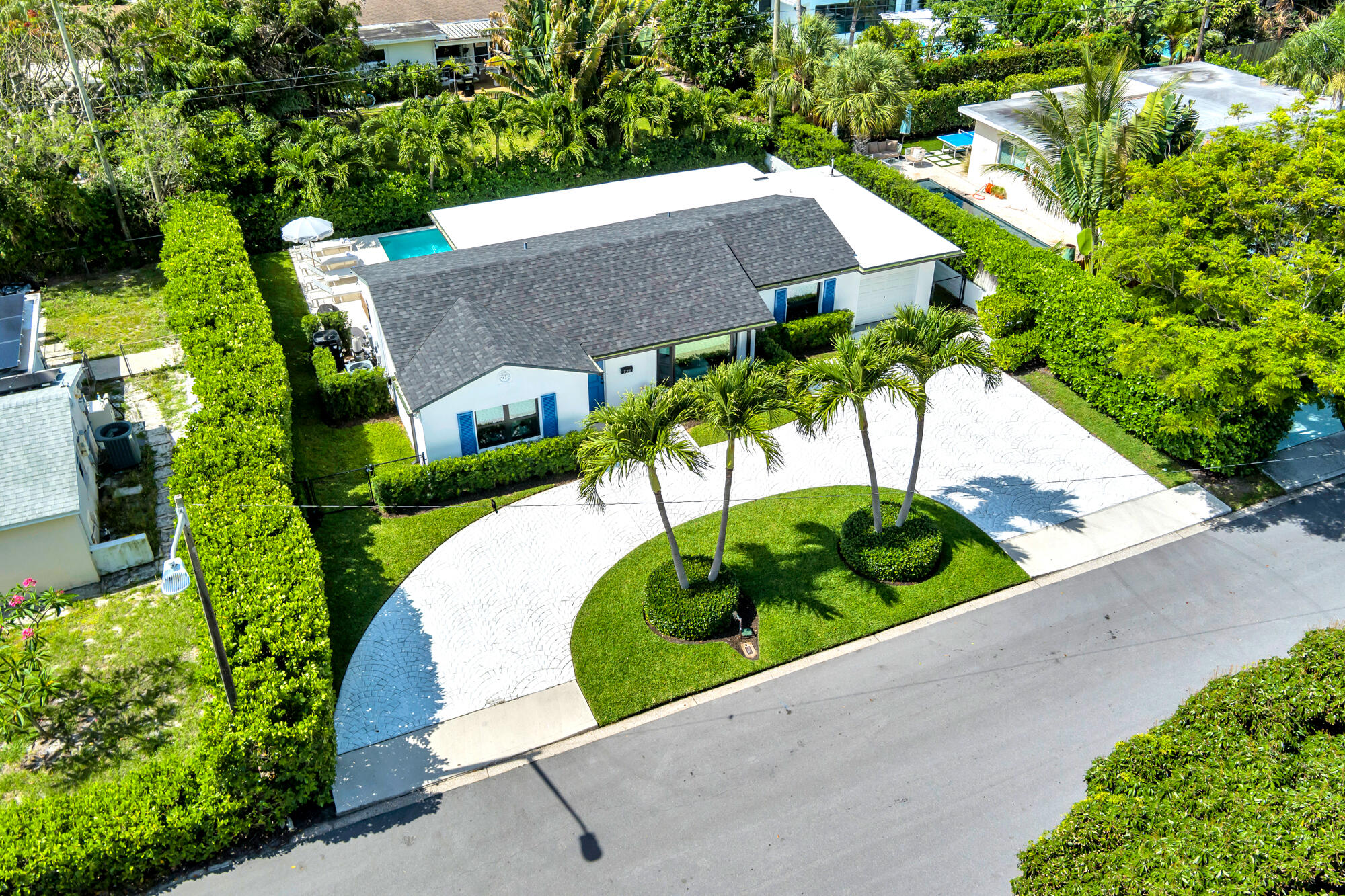 320 Linda West Palm Beach, FL 33405