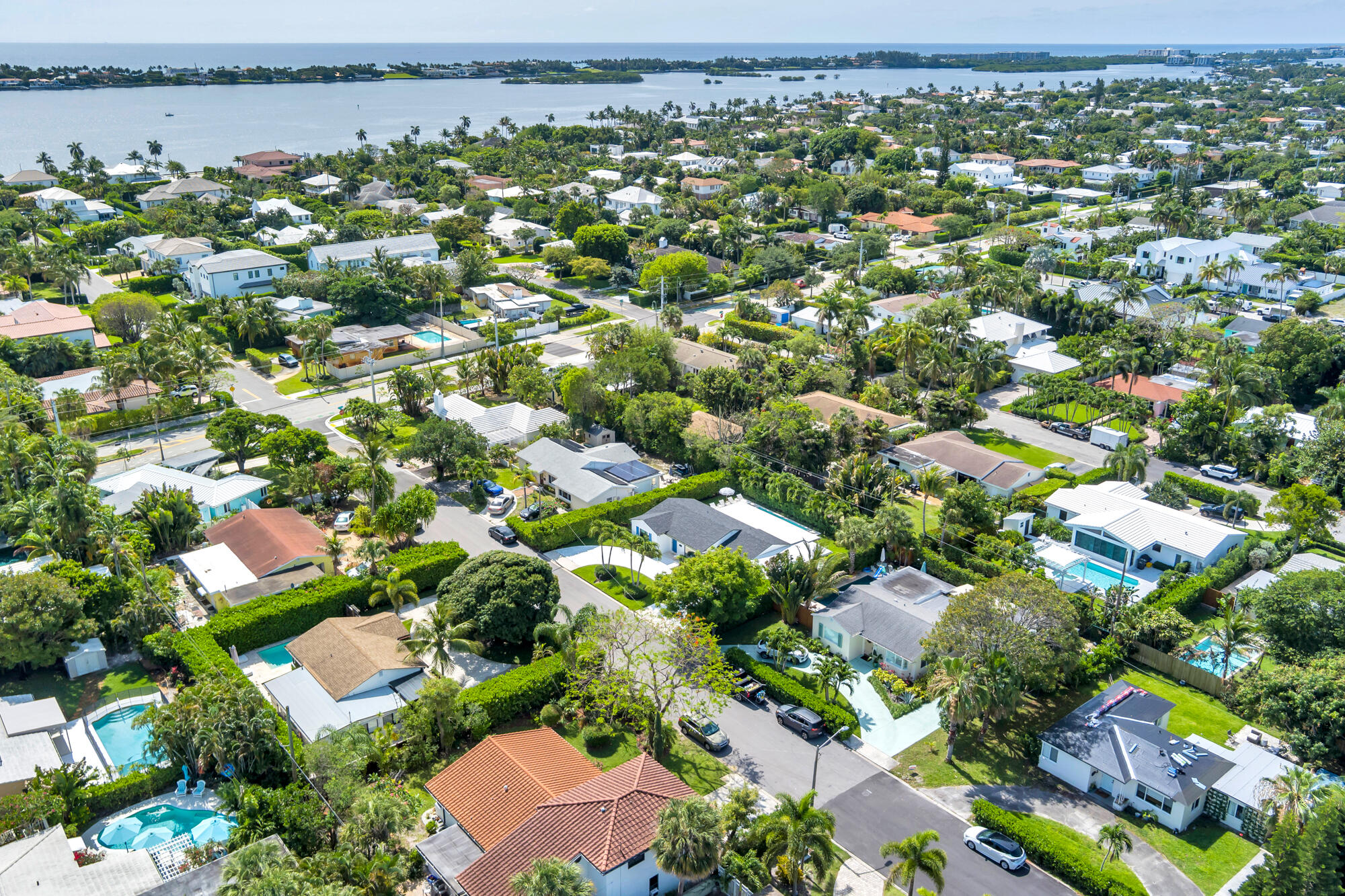 320 Linda West Palm Beach, FL 33405