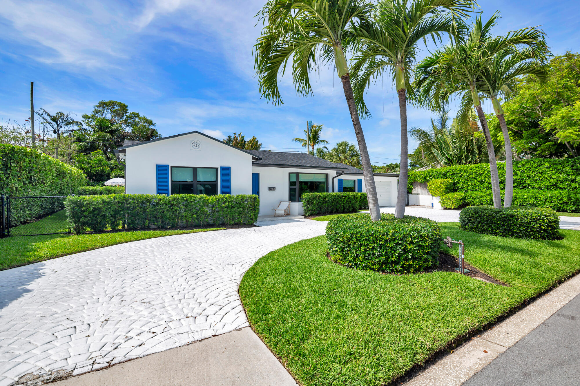 320 Linda West Palm Beach, FL 33405