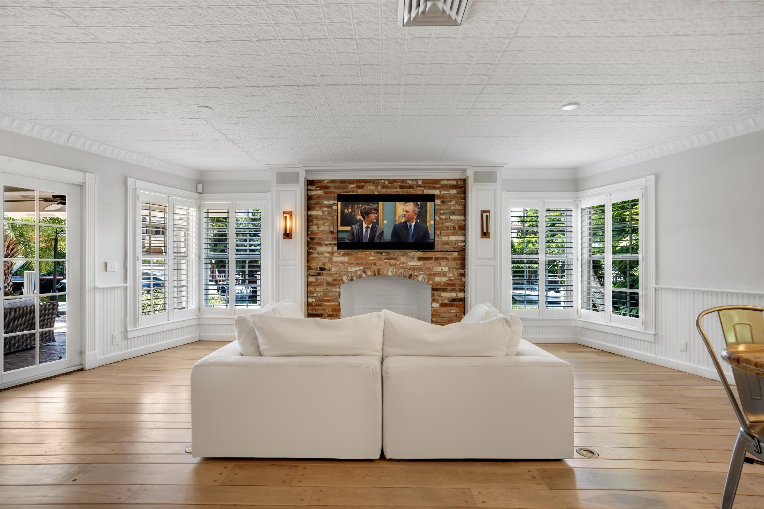 609 Coral Fort Lauderdale, FL 33301