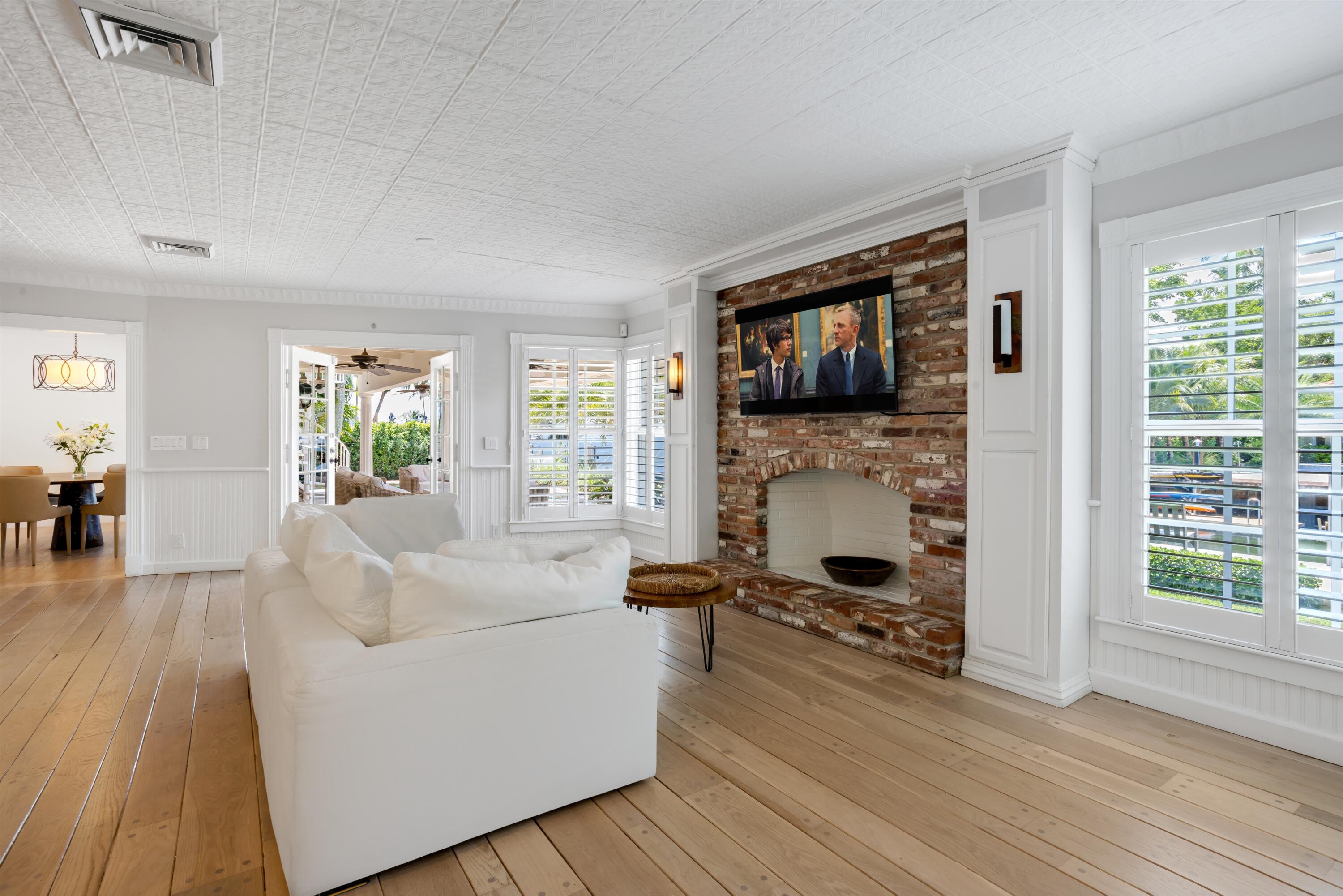609 Coral Fort Lauderdale, FL 33301