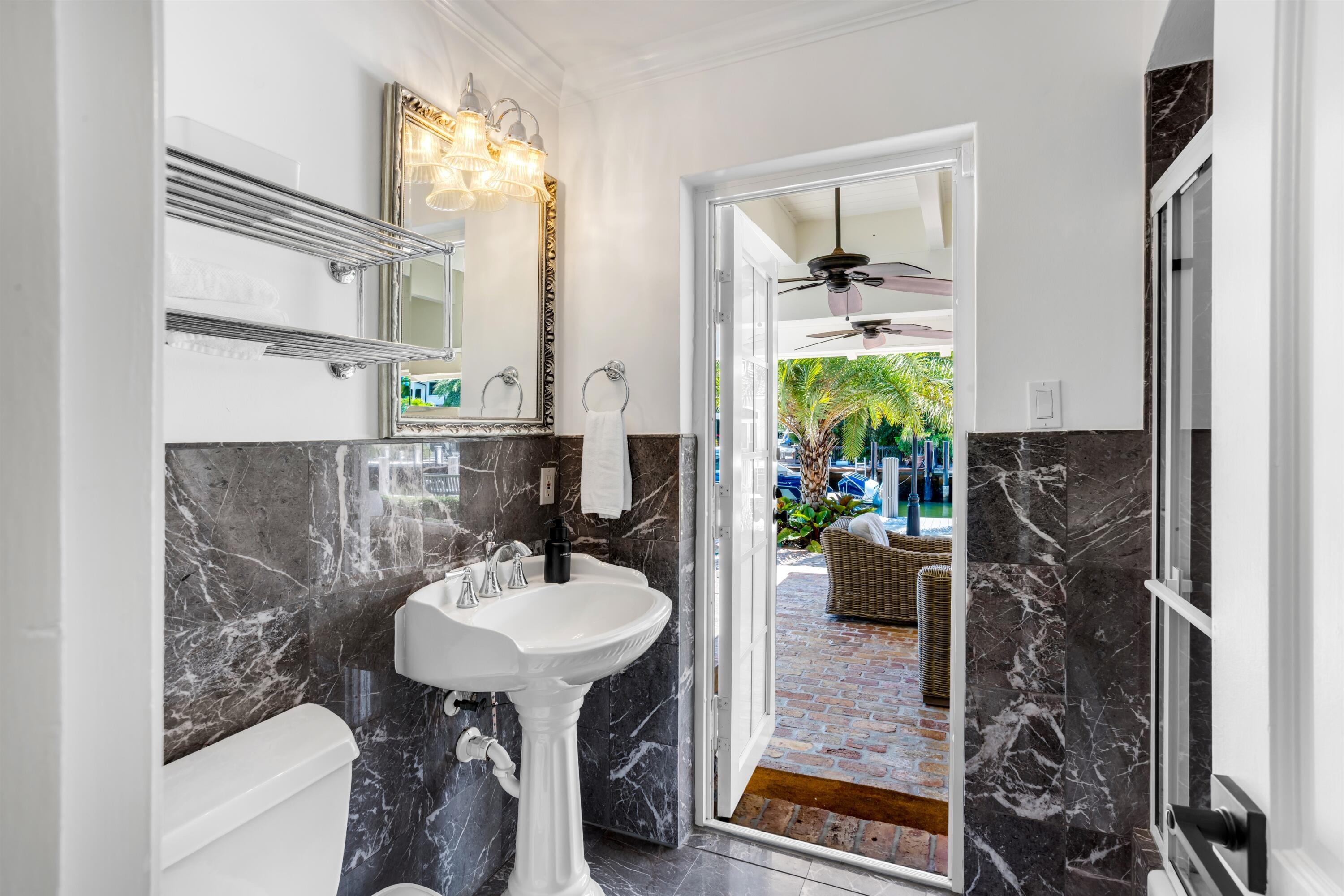 609 Coral Fort Lauderdale, FL 33301