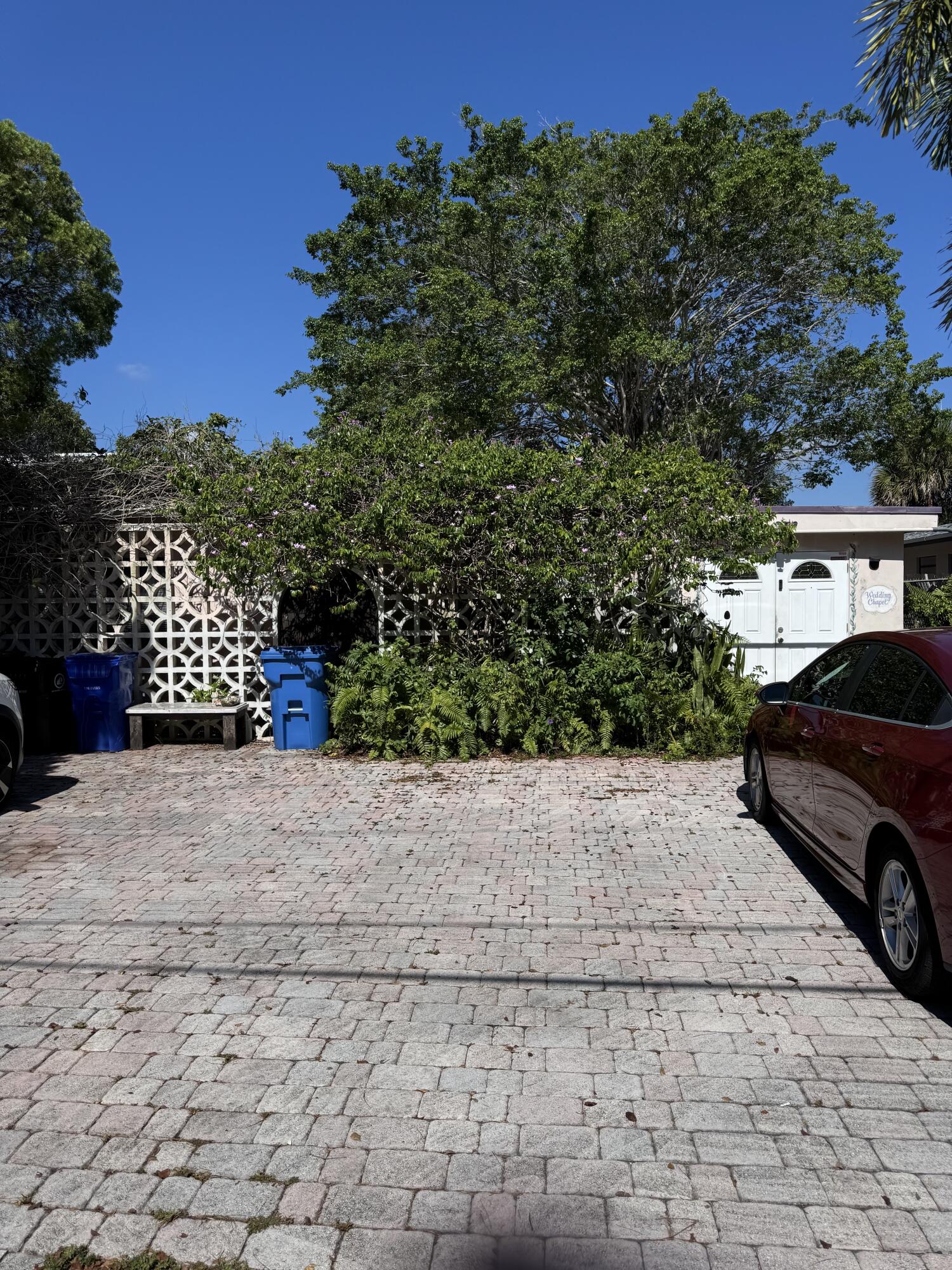 1805 N Dixie #1805
