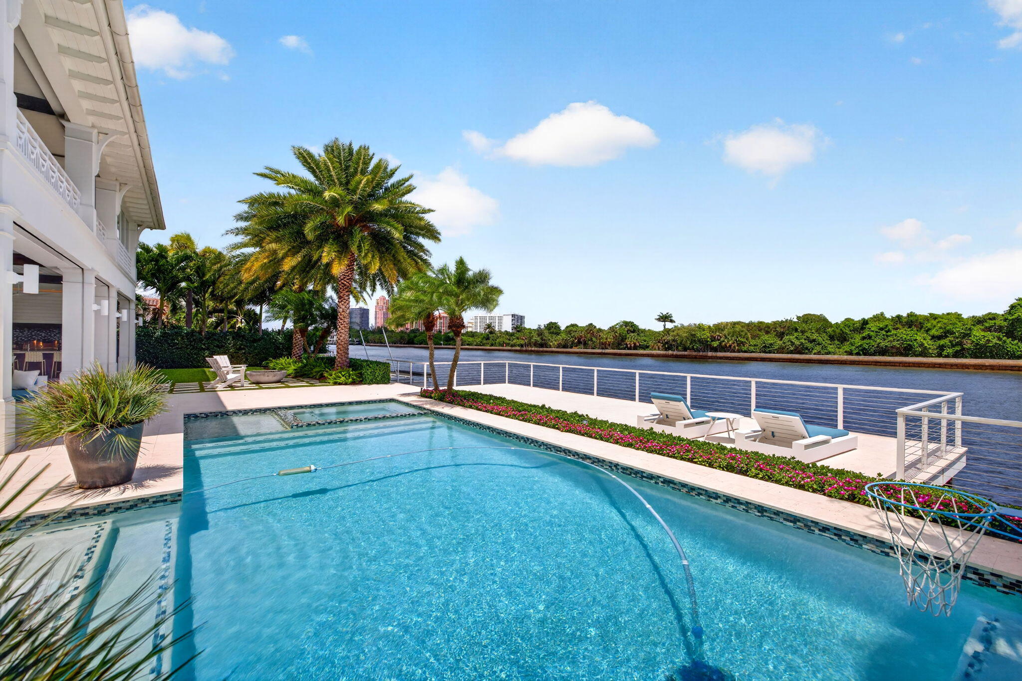1900 Intracoastal Fort Lauderdale, FL 33305