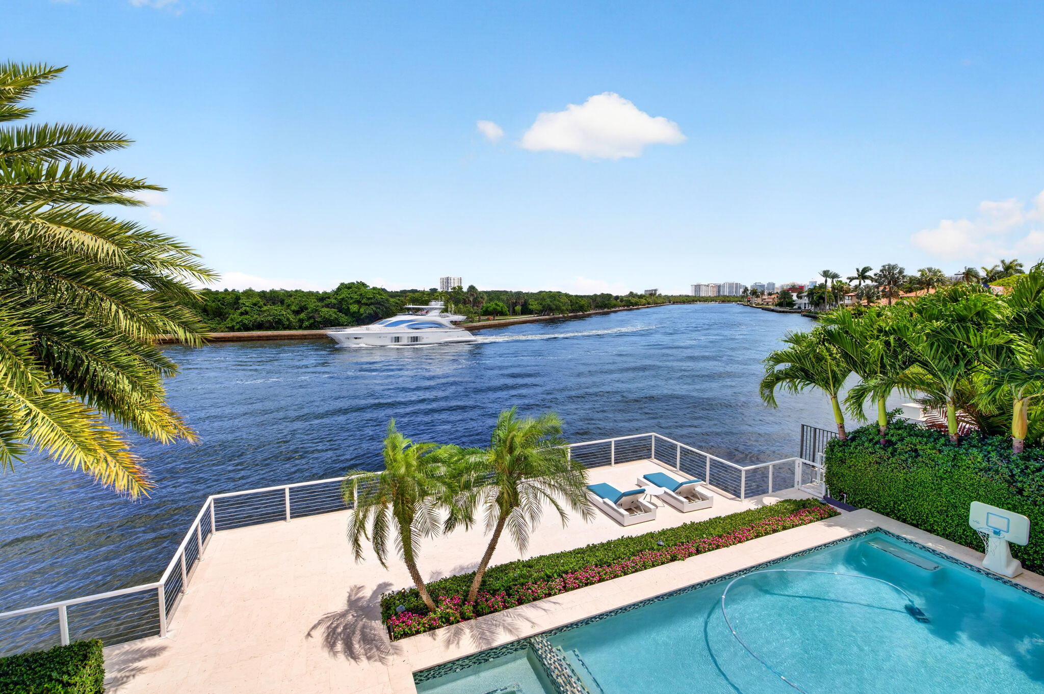 1900 Intracoastal Fort Lauderdale, FL 33305