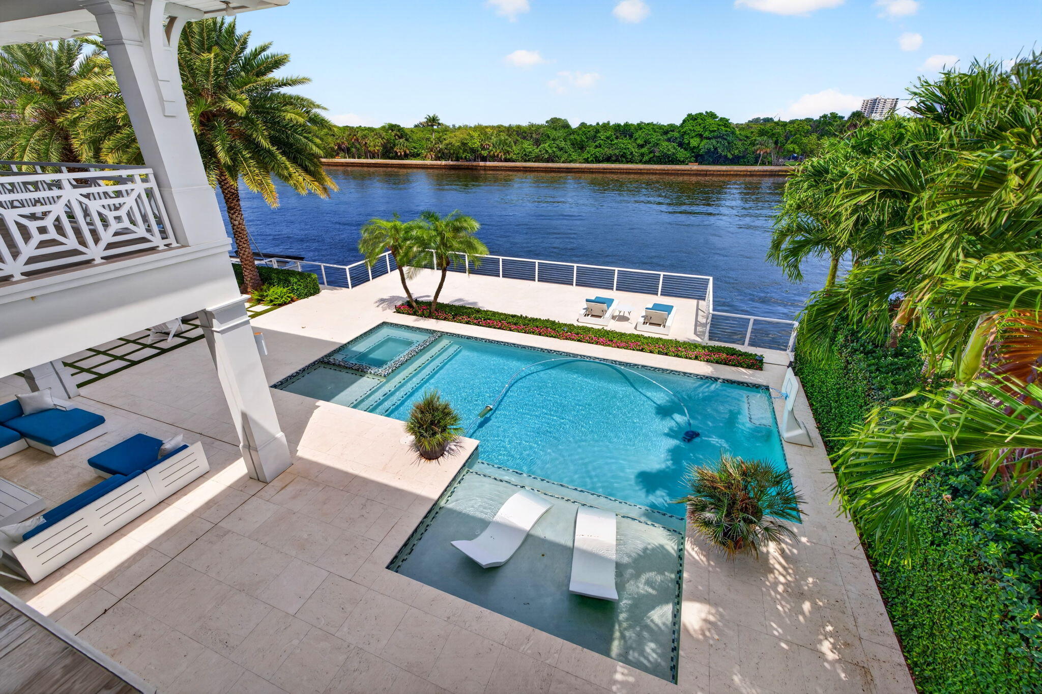 1900 Intracoastal Fort Lauderdale, FL 33305