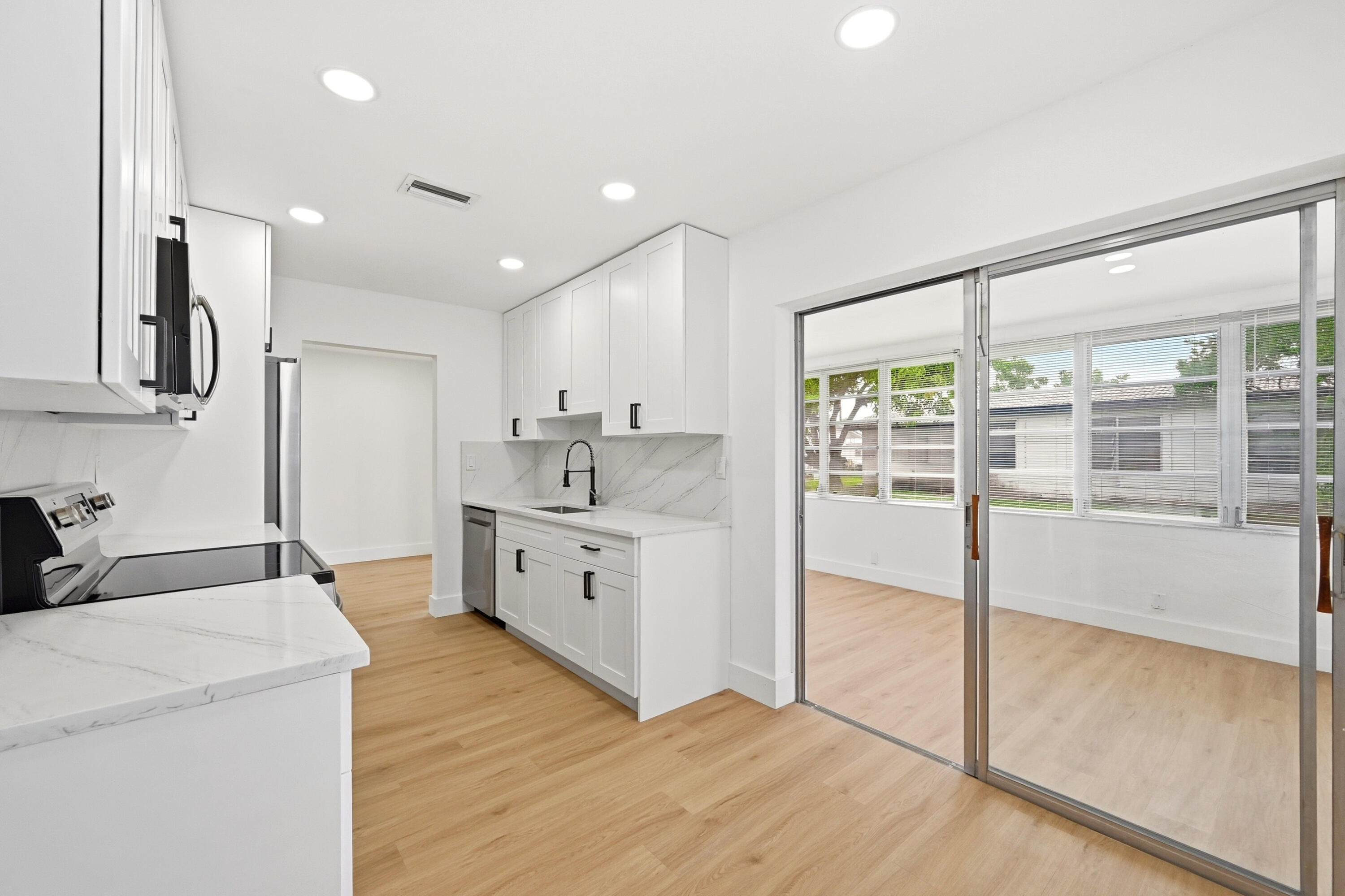 8410 NW 59th Tamarac, FL 33321