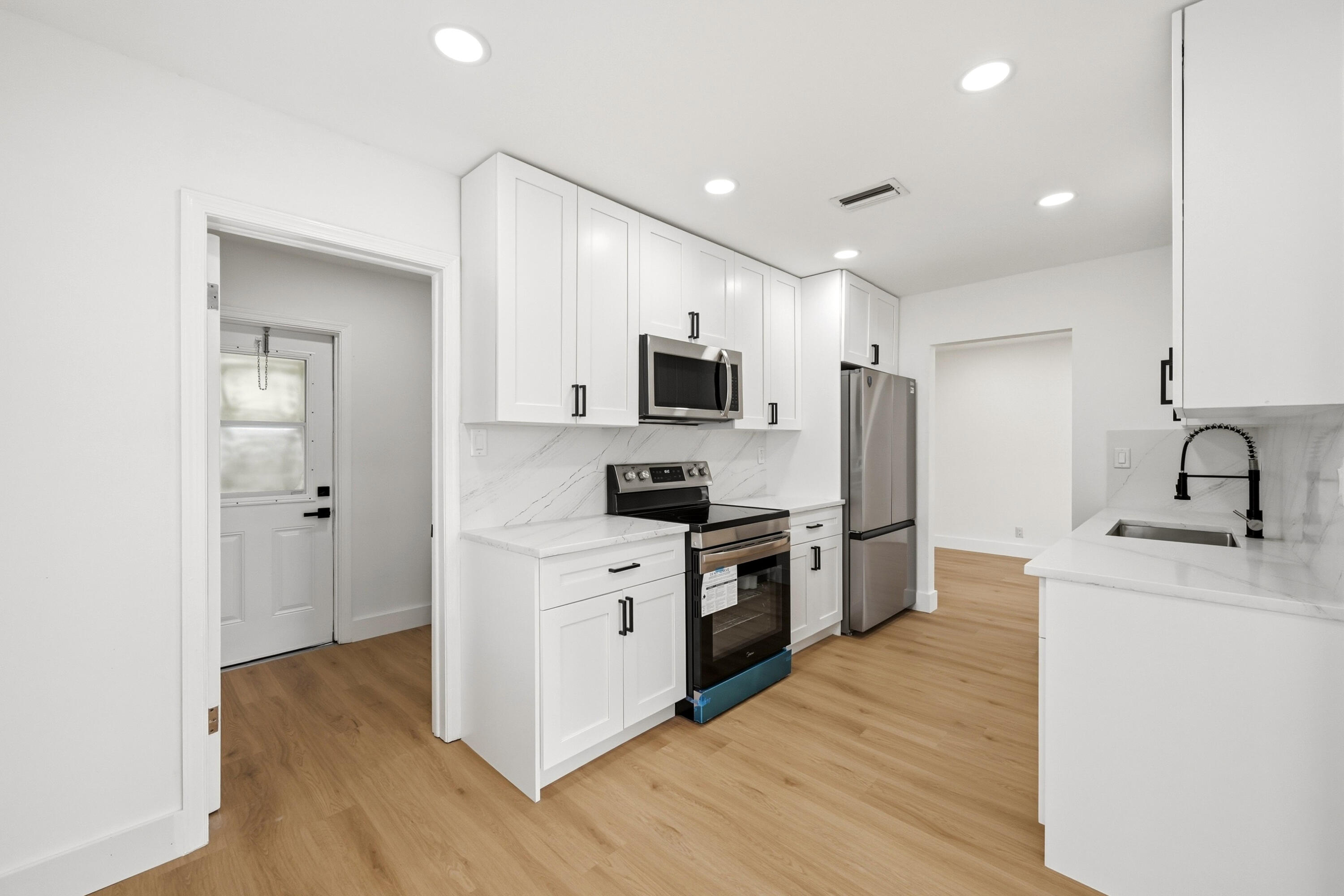 8410 NW 59th Tamarac, FL 33321