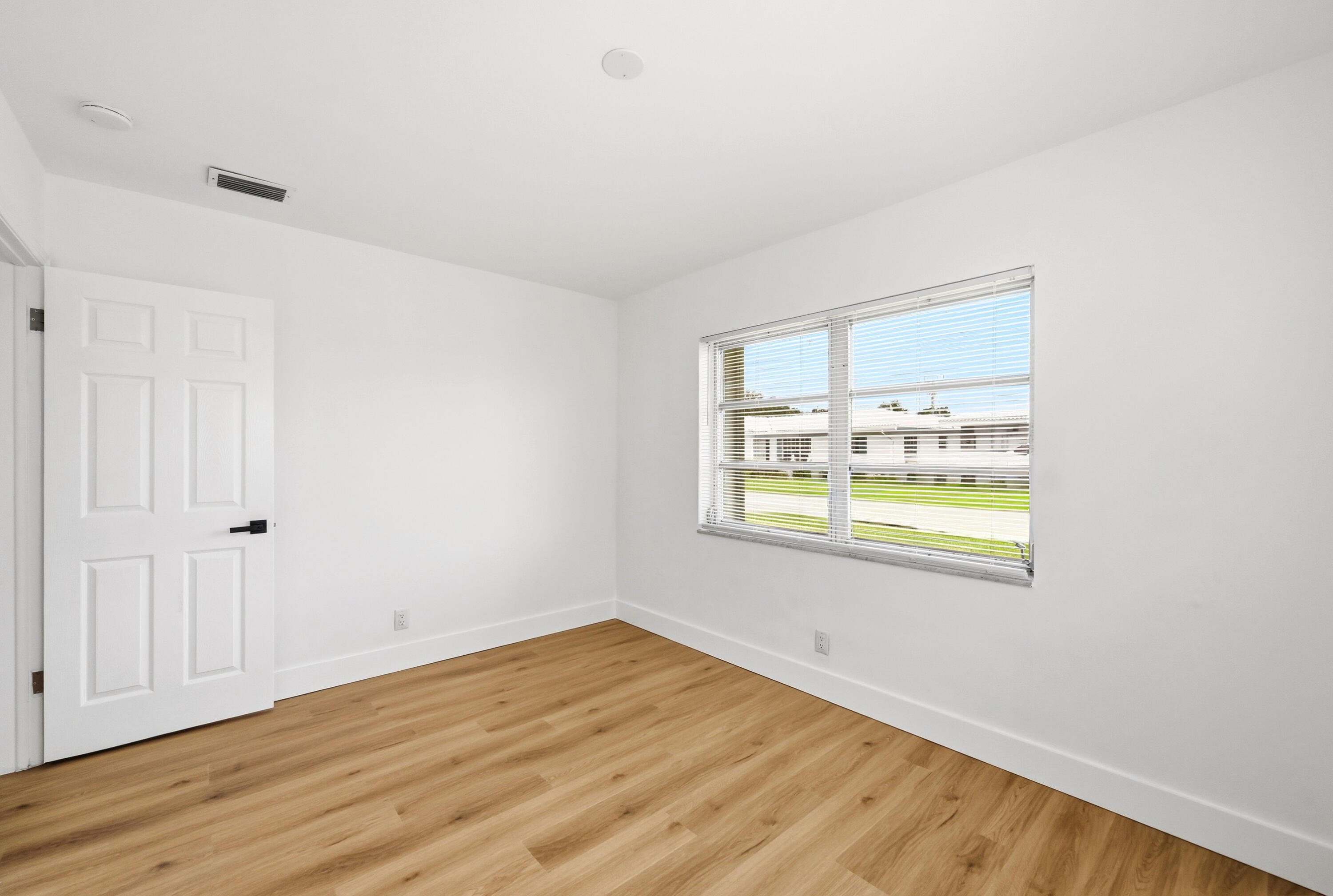 8410 NW 59th Tamarac, FL 33321