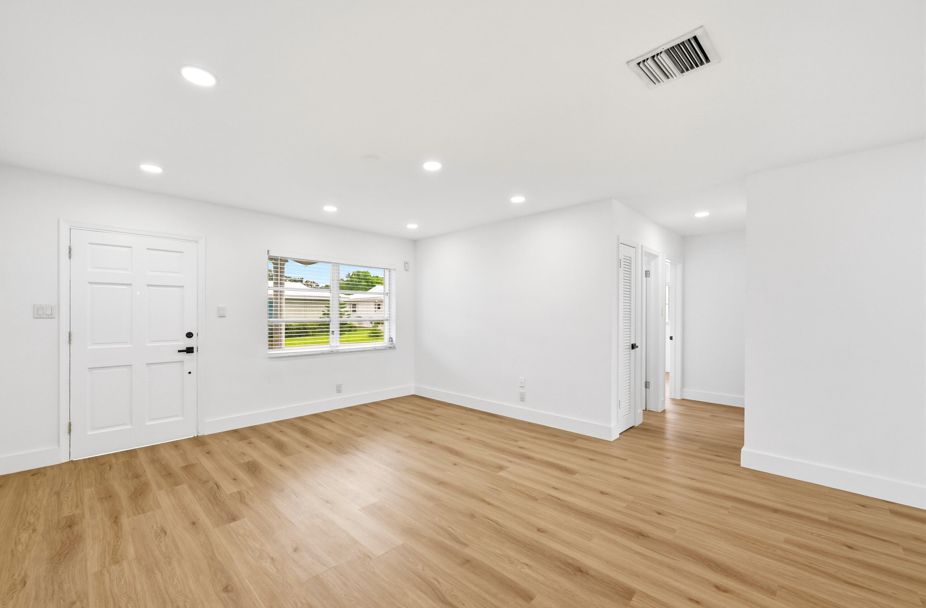 8410 NW 59th Tamarac, FL 33321