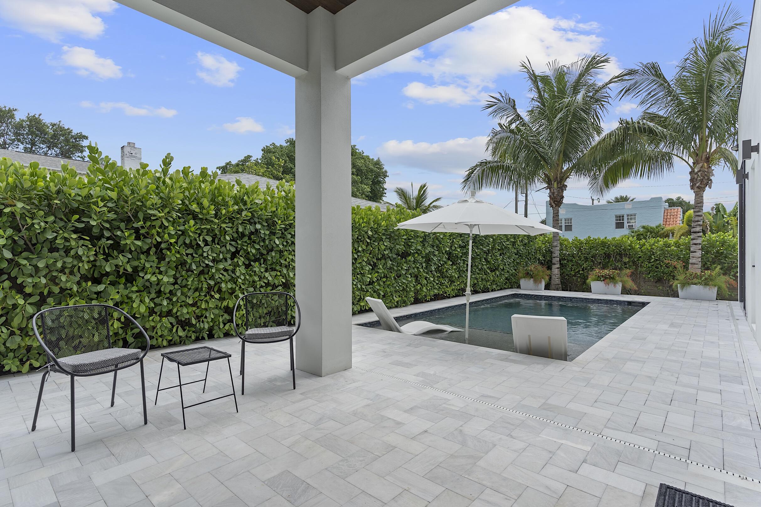 901 Upland West Palm Beach, FL 33401