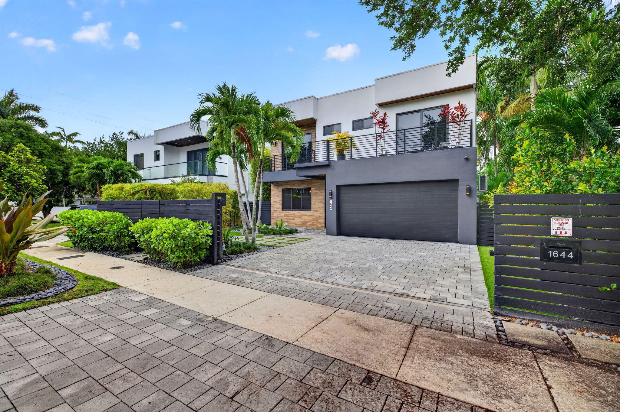 1644 NE 4th Fort Lauderdale, FL 33301