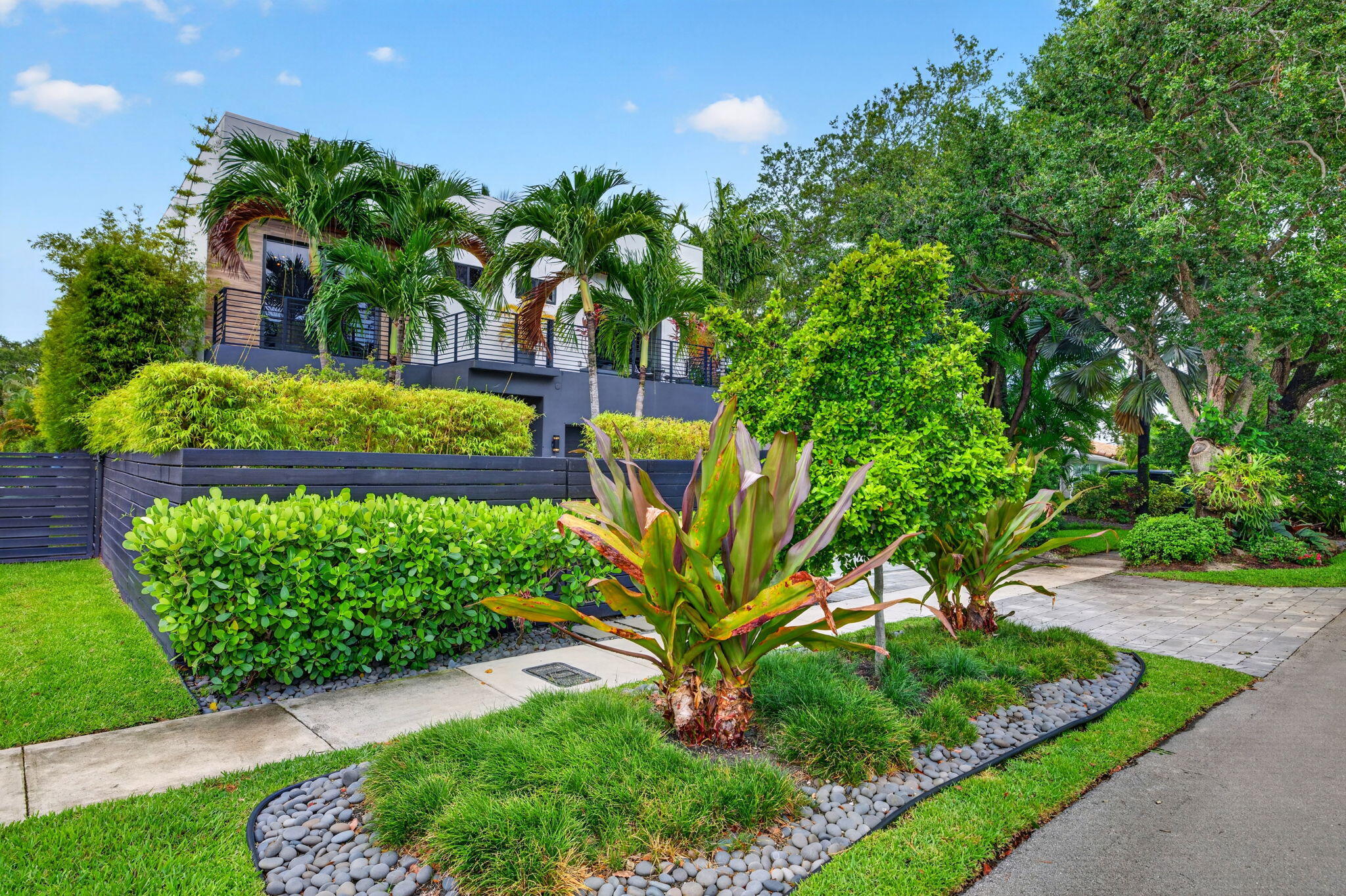 1644 NE 4th Fort Lauderdale, FL 33301