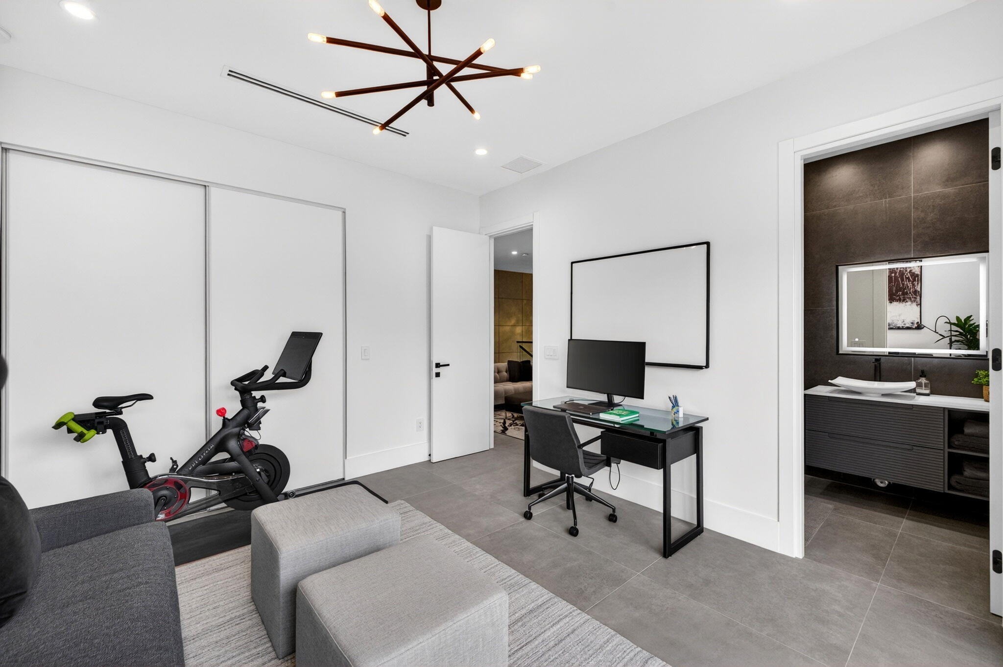 1644 NE 4th Fort Lauderdale, FL 33301