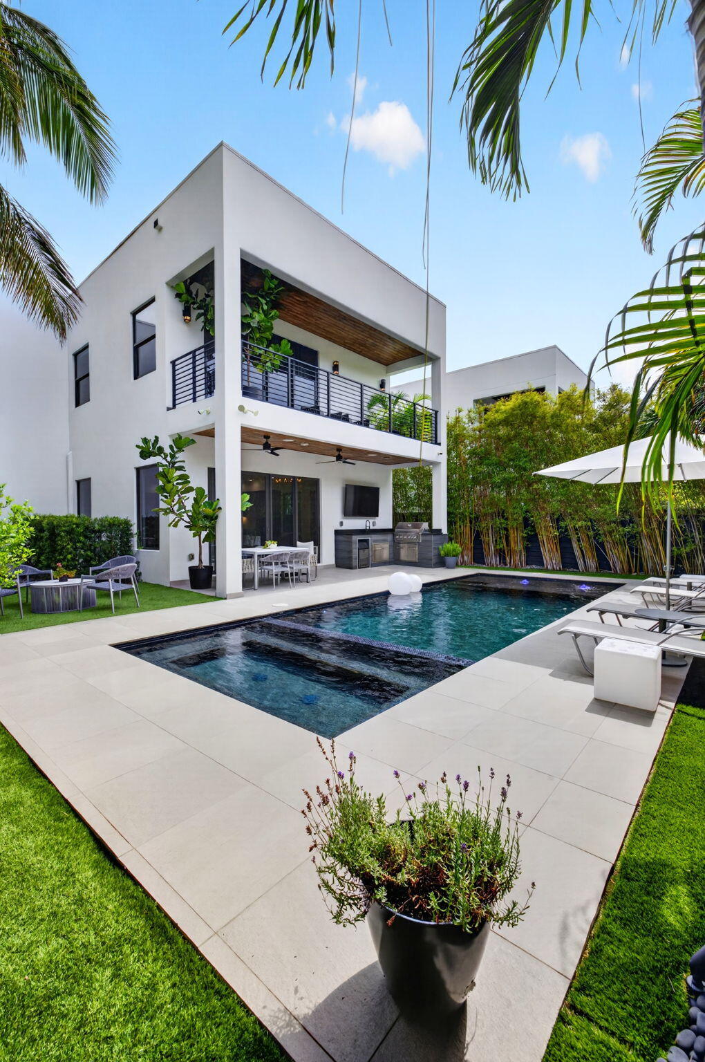 1644 NE 4th Fort Lauderdale, FL 33301