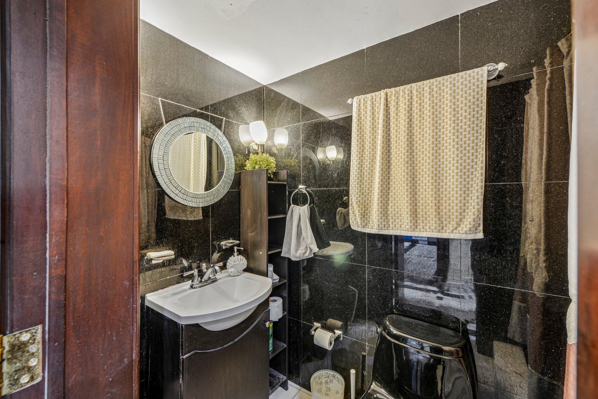 430 Poinciana #1710 Sunny Isles Beach, FL 33160
