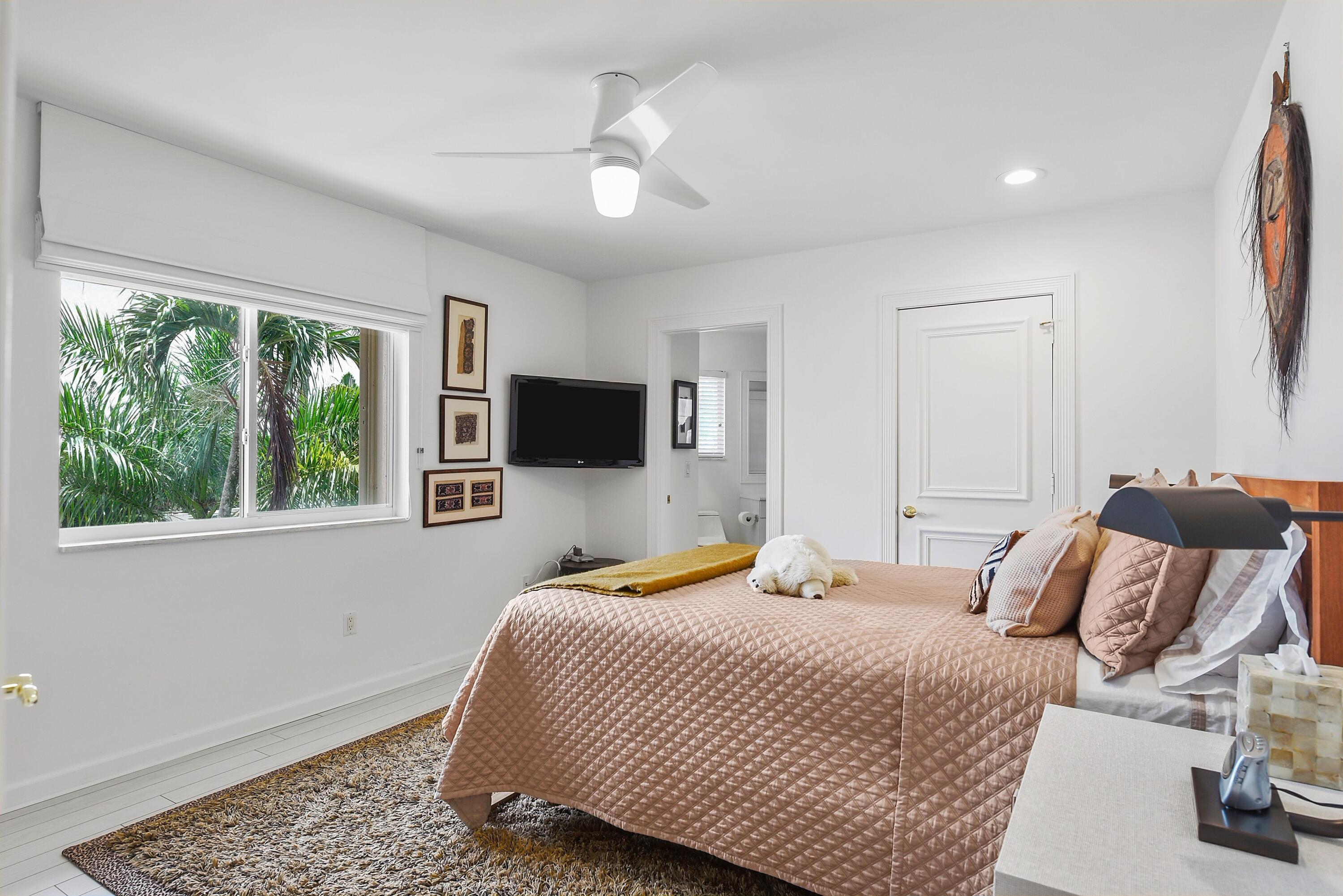 6949 Lake Estates Boca Raton, FL 33496