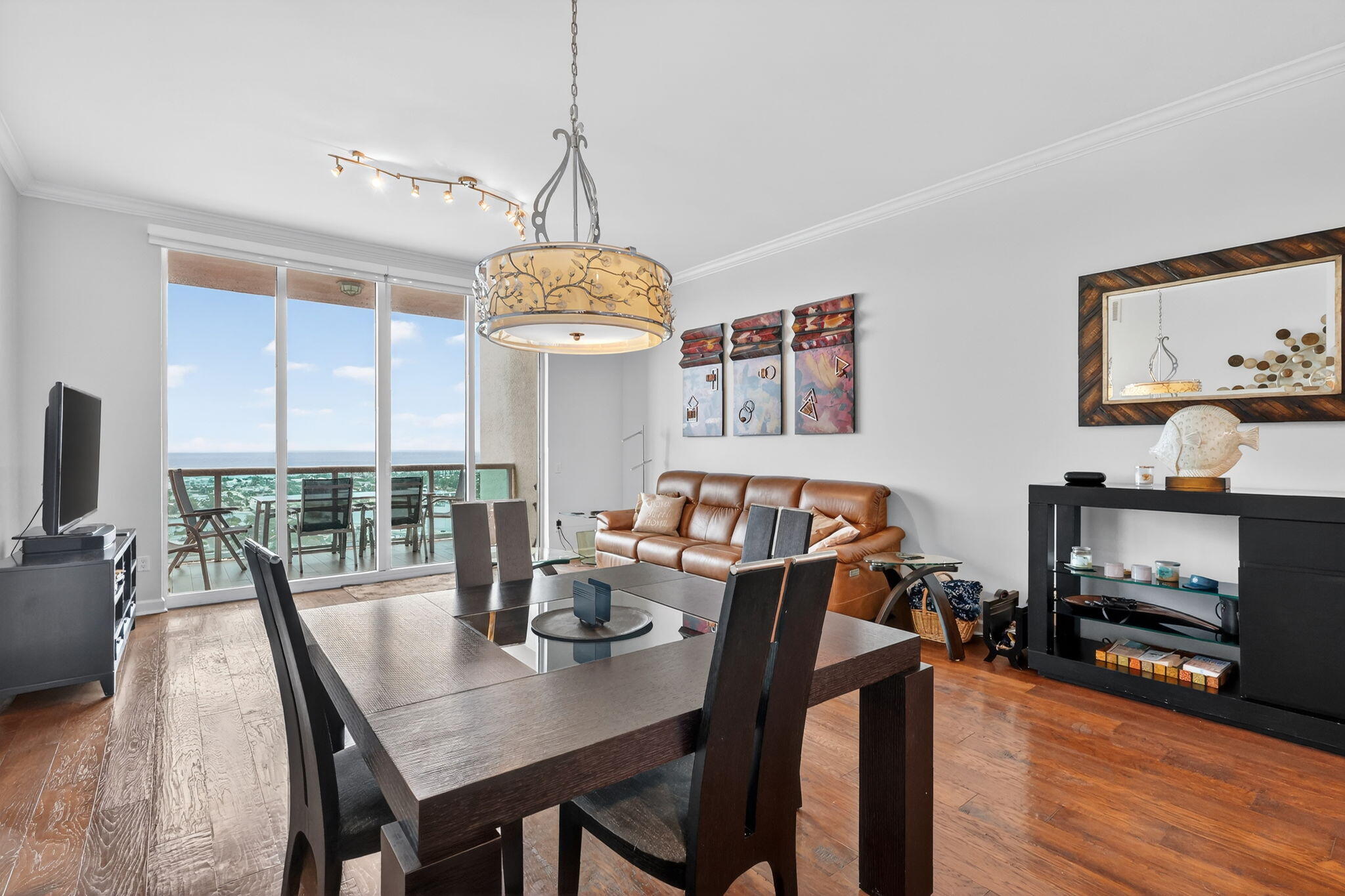 2640 Lake Shr Dr #2608 Riviera Beach, FL 33404