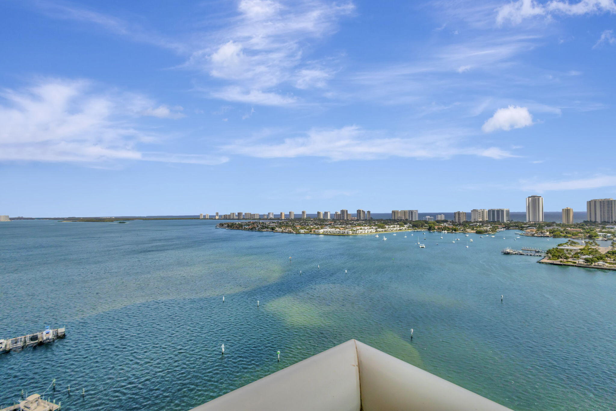 2640 Lake Shr Dr #2608 Riviera Beach, FL 33404