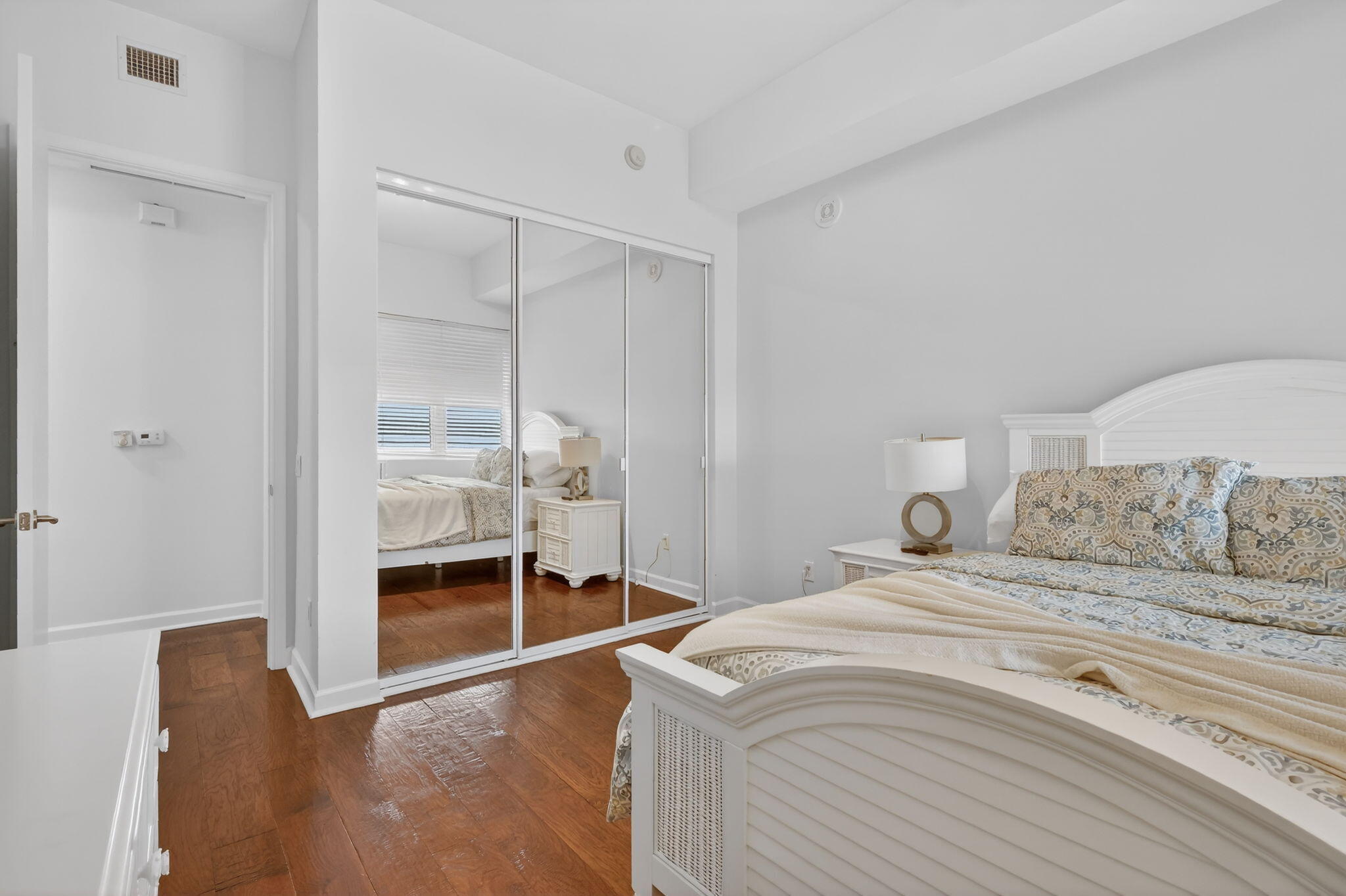 2640 Lake Shr Dr #2608 Riviera Beach, FL 33404