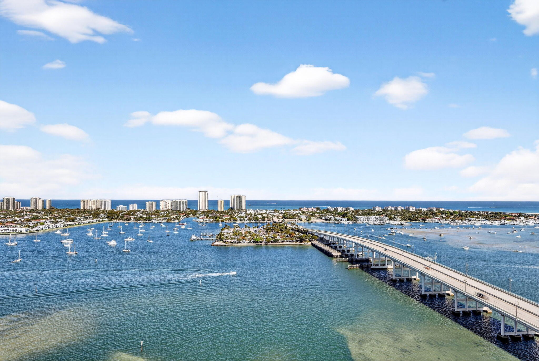 2640 Lake Shr Dr #2608 Riviera Beach, FL 33404