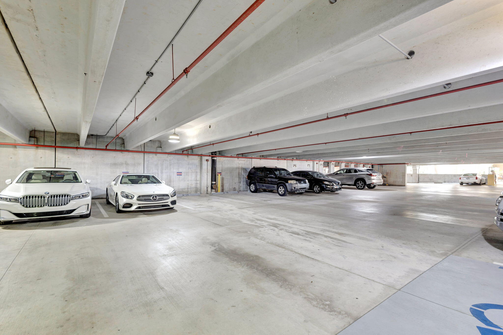 2640 Lake Shr Dr #2608 Riviera Beach, FL 33404
